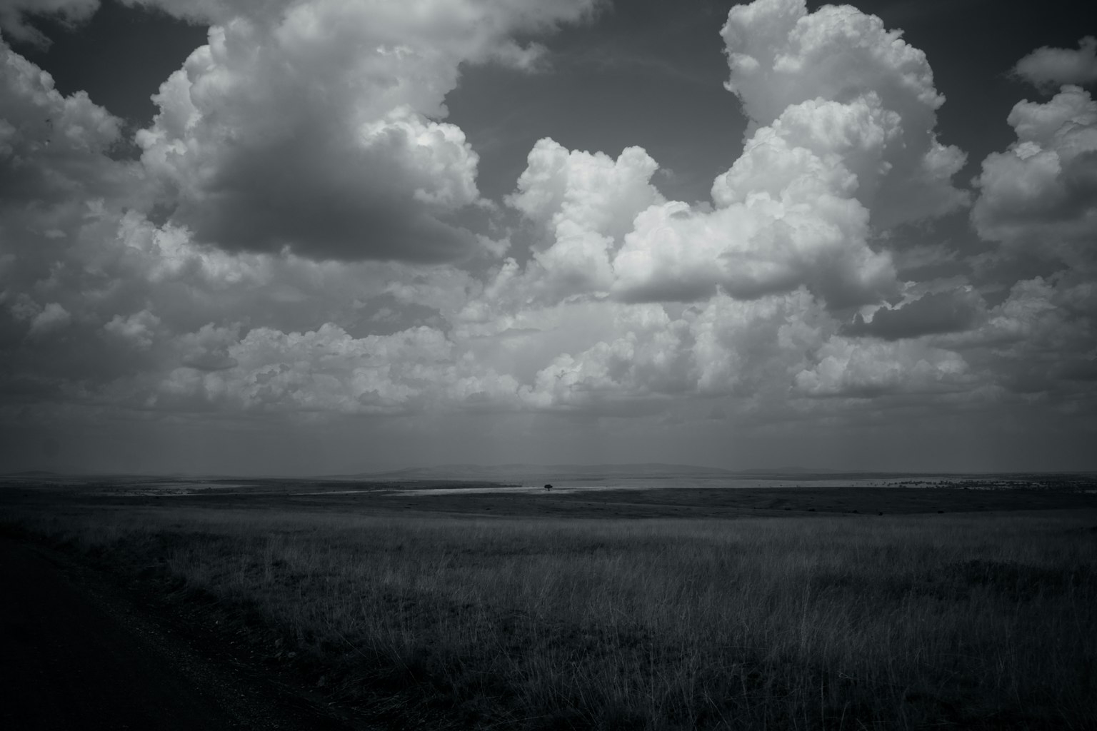 การออกแบบไอคอนง่ายๆ บนพื้นหลังมืด