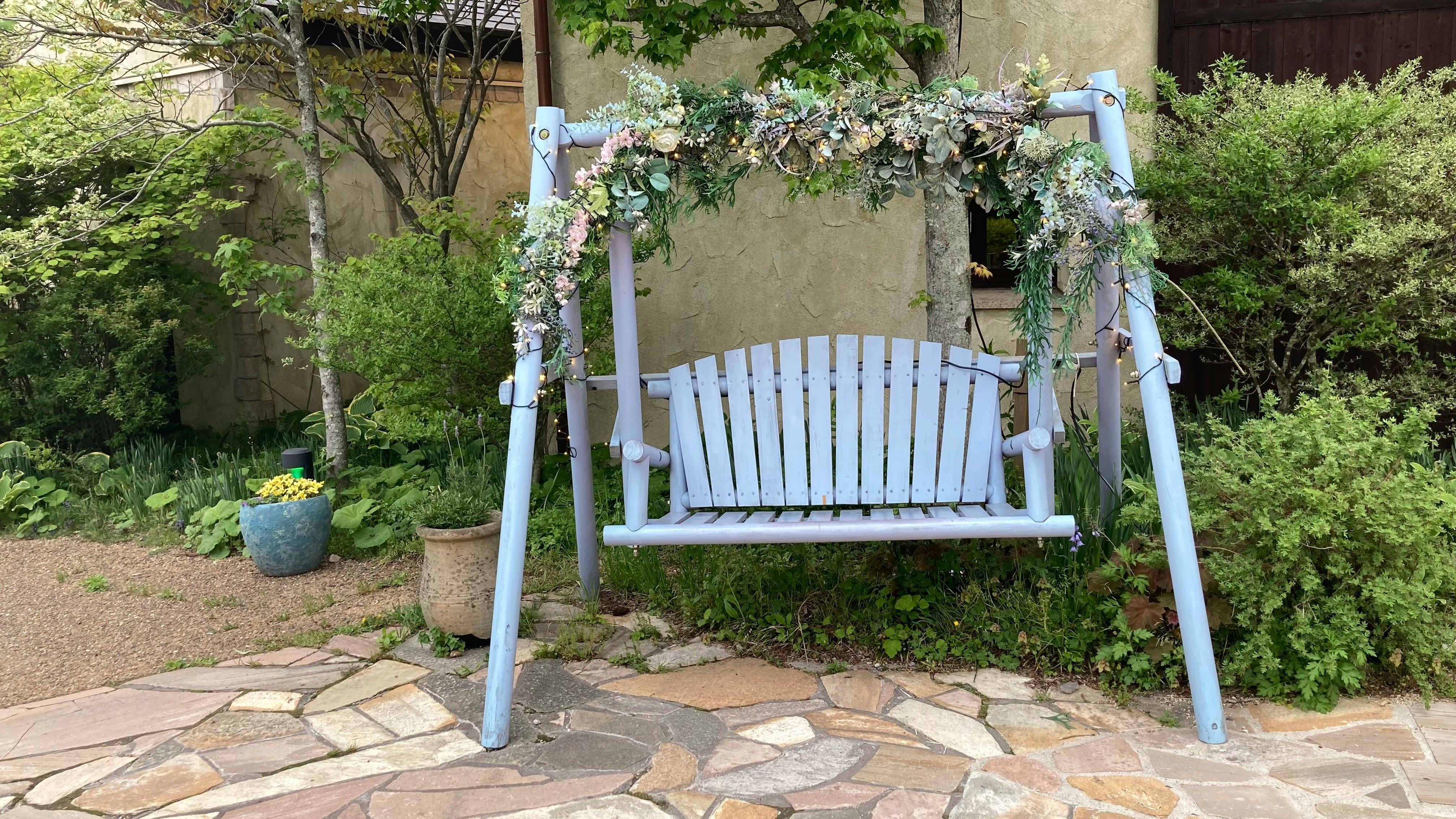 bench and floral arch in Rokko Mountain Garden Terrace