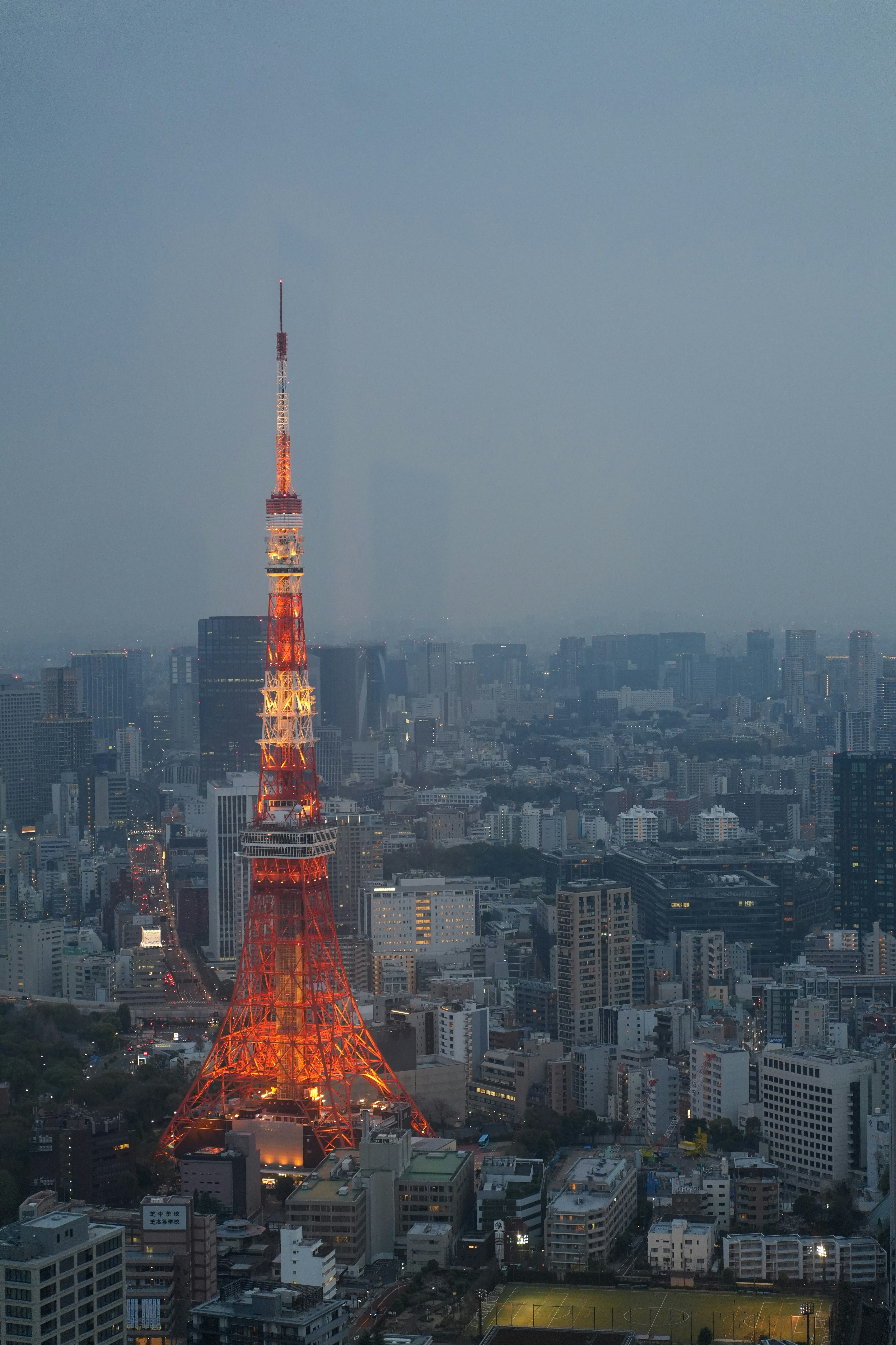 東京塔與城市天際線遠景