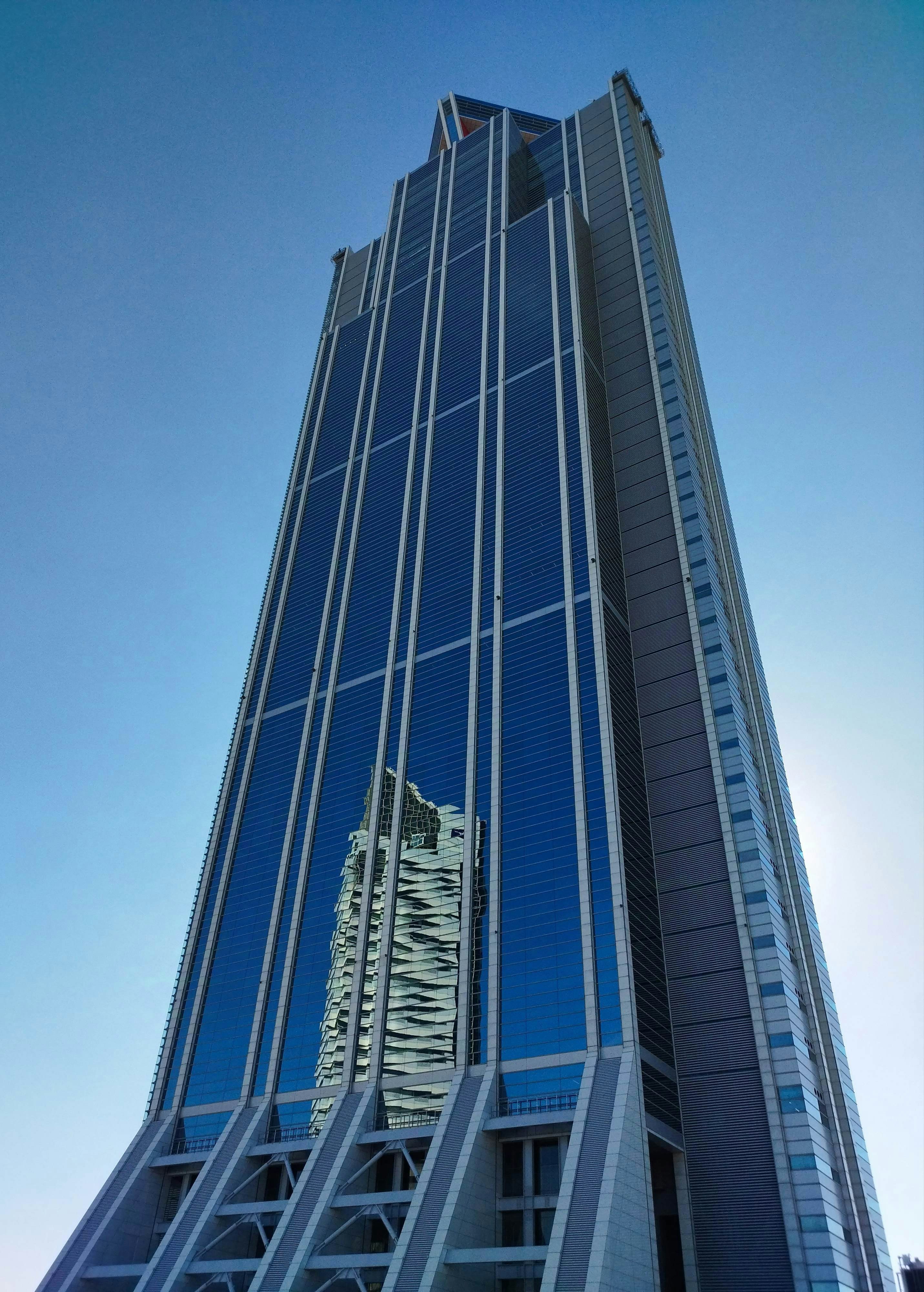 grattacielo della sede Mizuno riflesso nel WTC