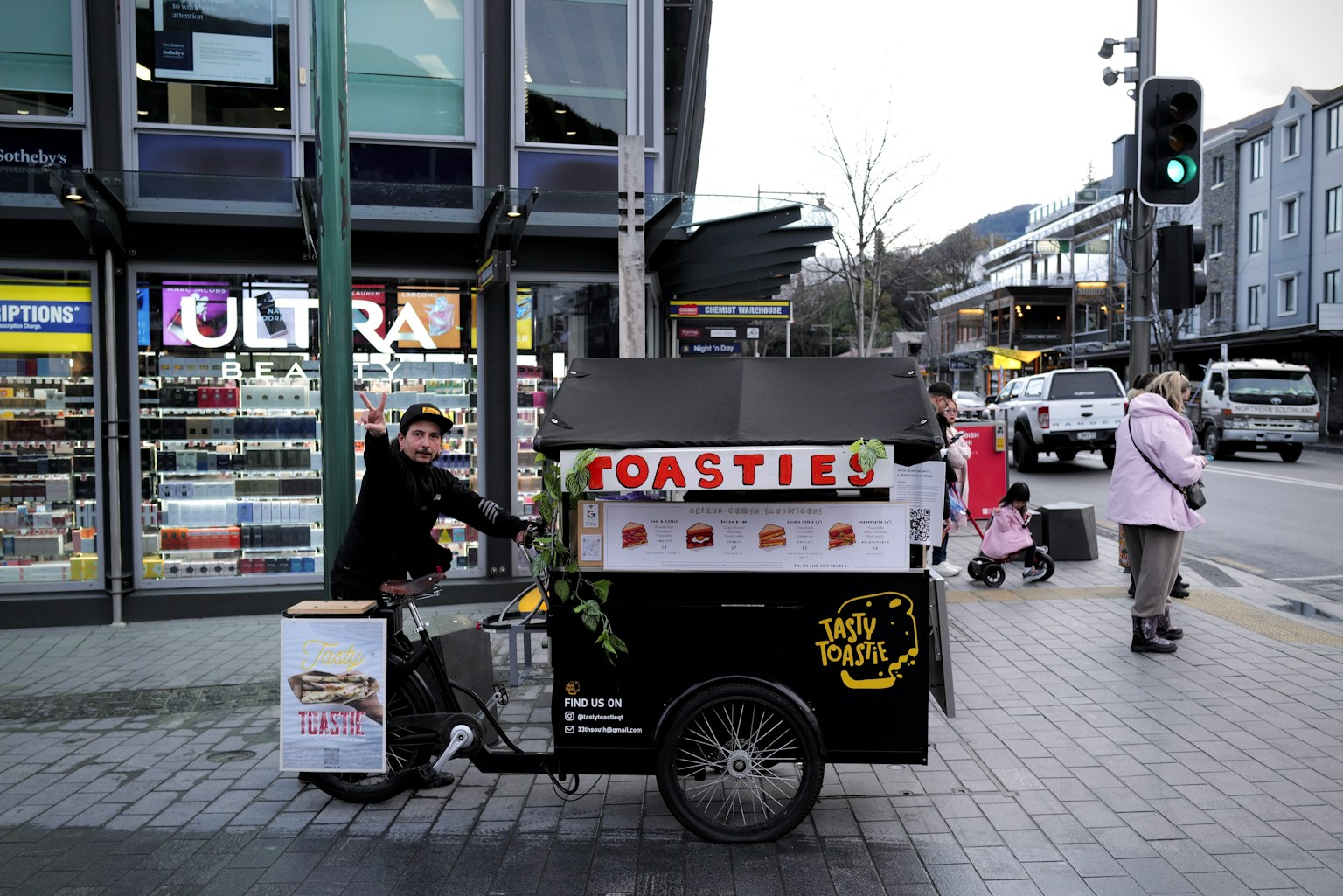 photo-Sem8YjFvejGiw1Ngn4pK-image