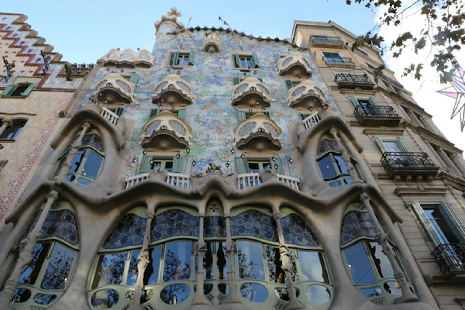ลักษณะเฉพาะของ Casa Batlló ในบาร์เซโลนา