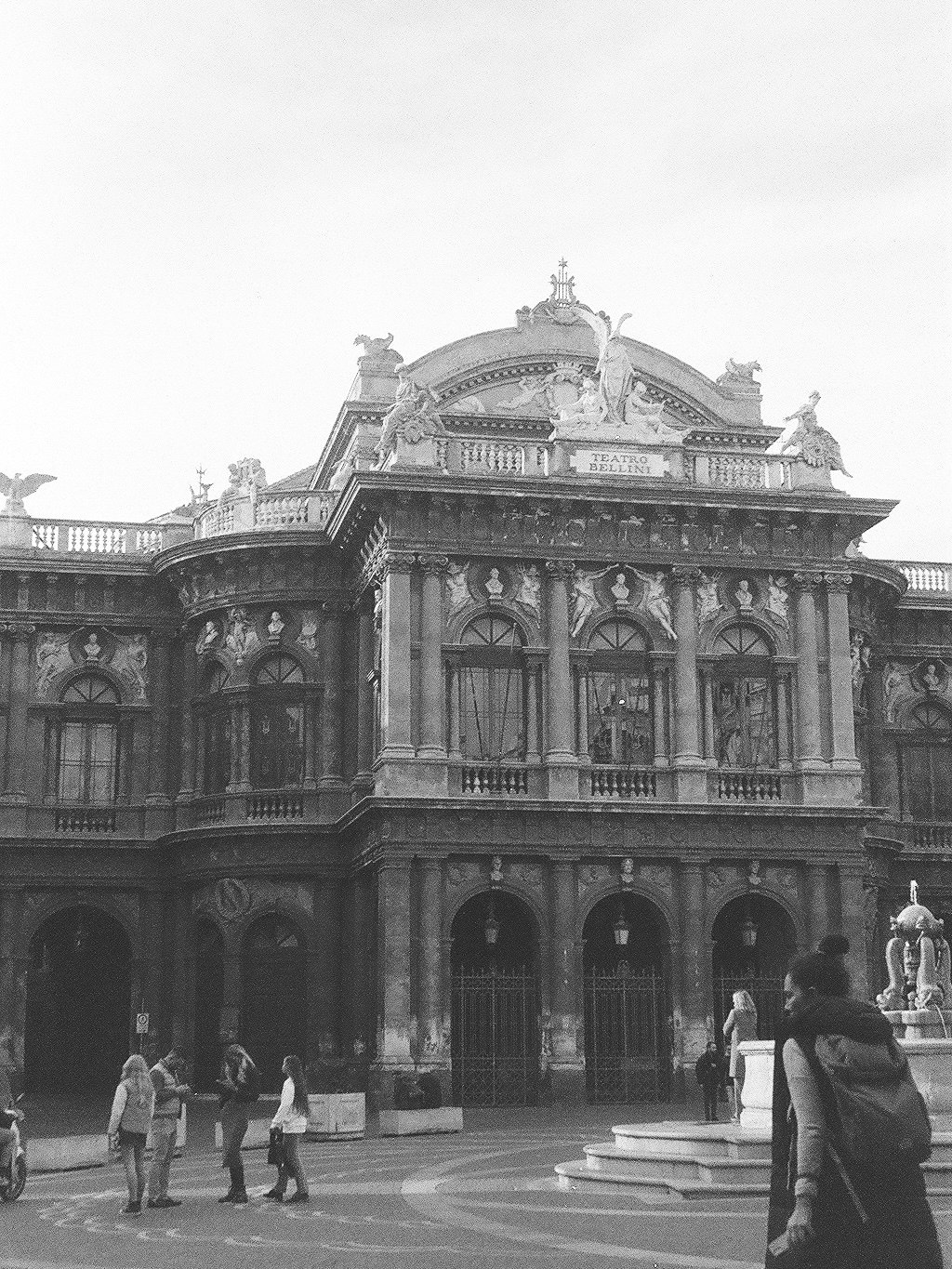 fasad Teatro Massimo Bellini di Sisilia