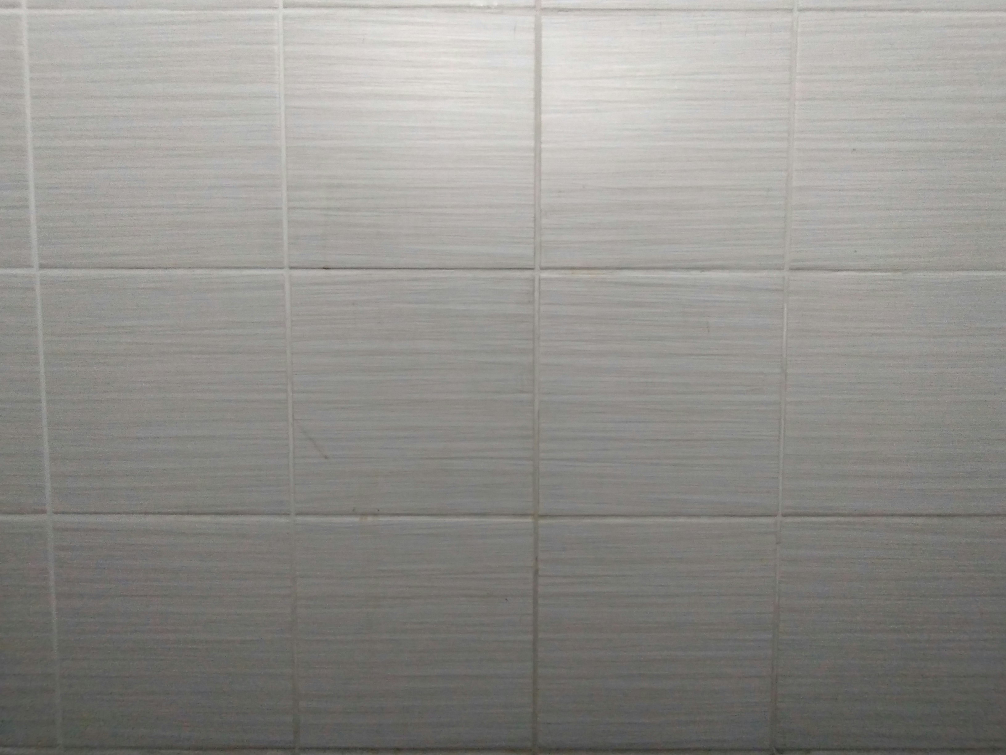 타일 벽면 표면