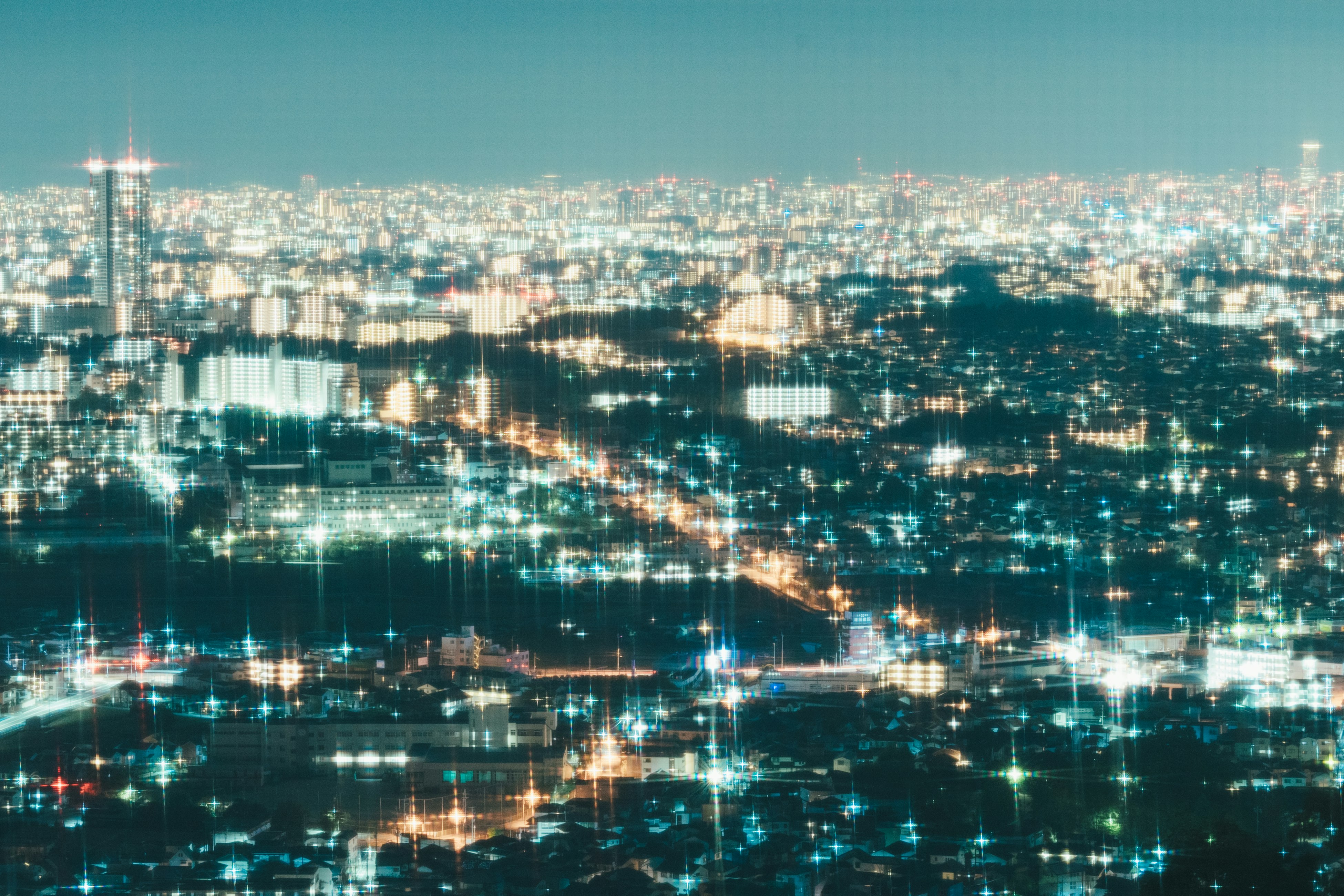 大阪・箕面の夜景を望む都市の遠景