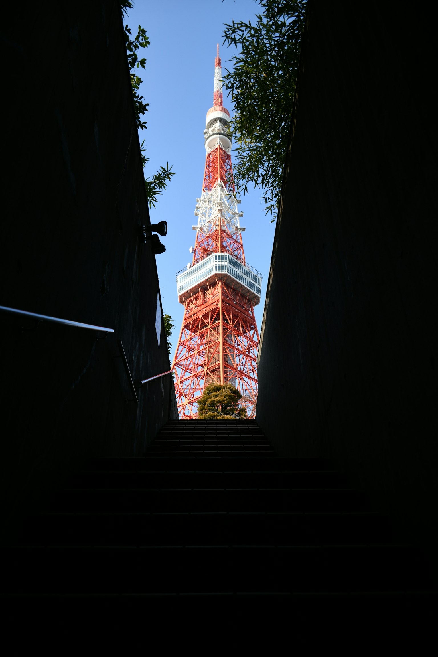 從樓梯上看到的東京塔