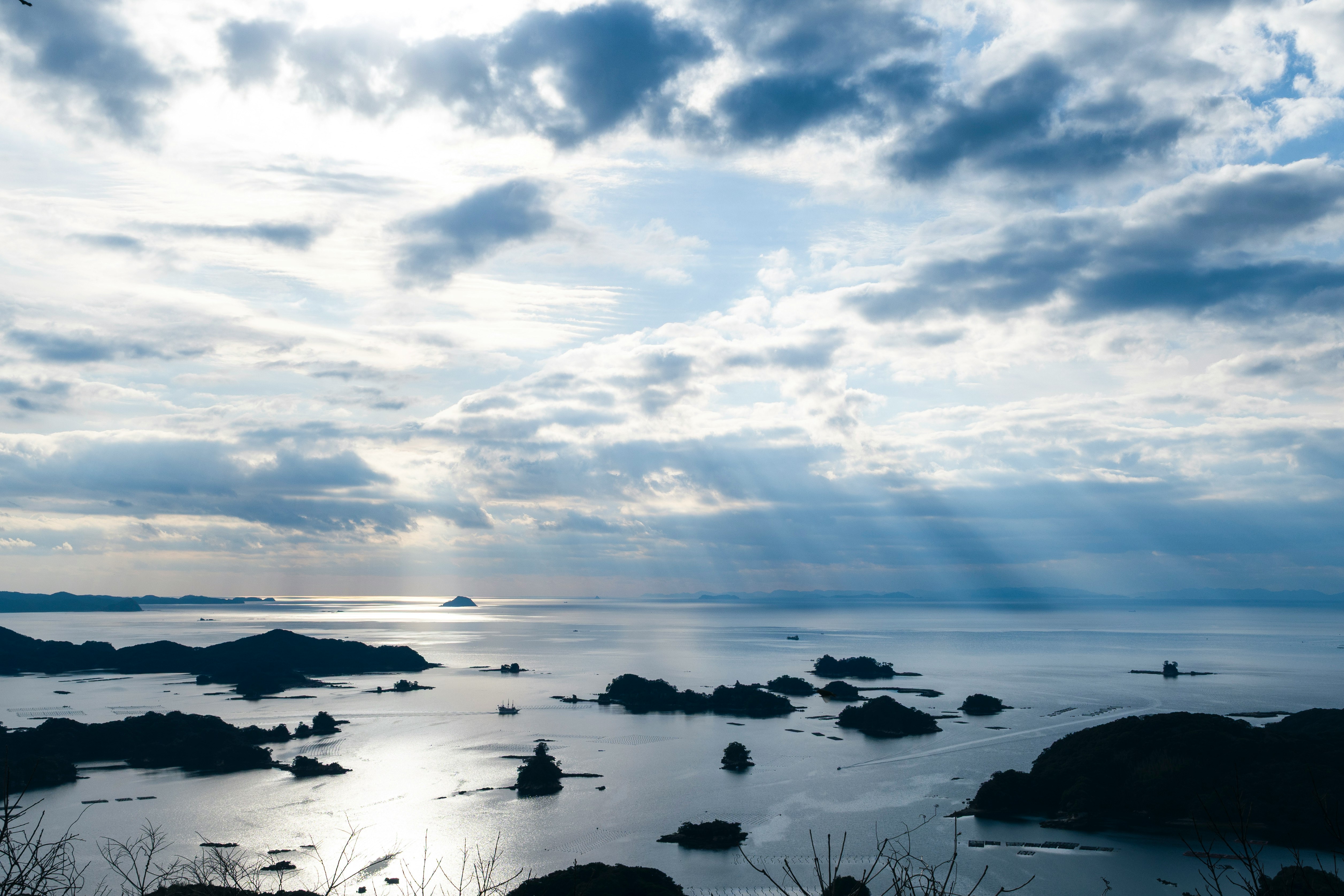 九十九島の石岳展望台から望む海と島々の景色
