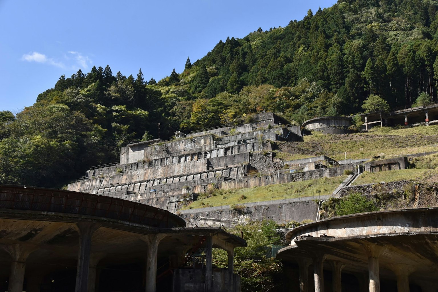 Landscape featuring ruins surrounded by mountains