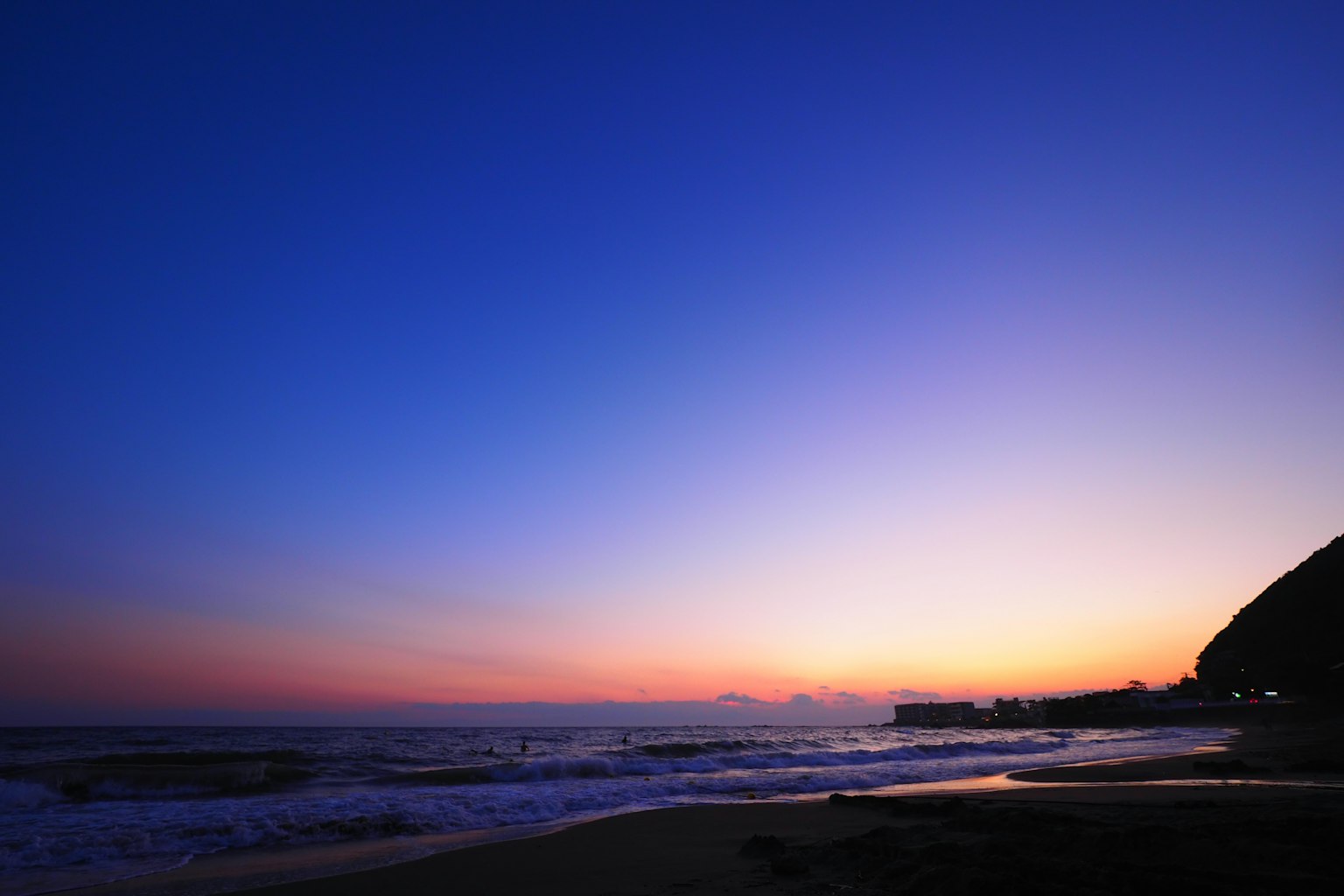 美丽的海岸日落天空景观