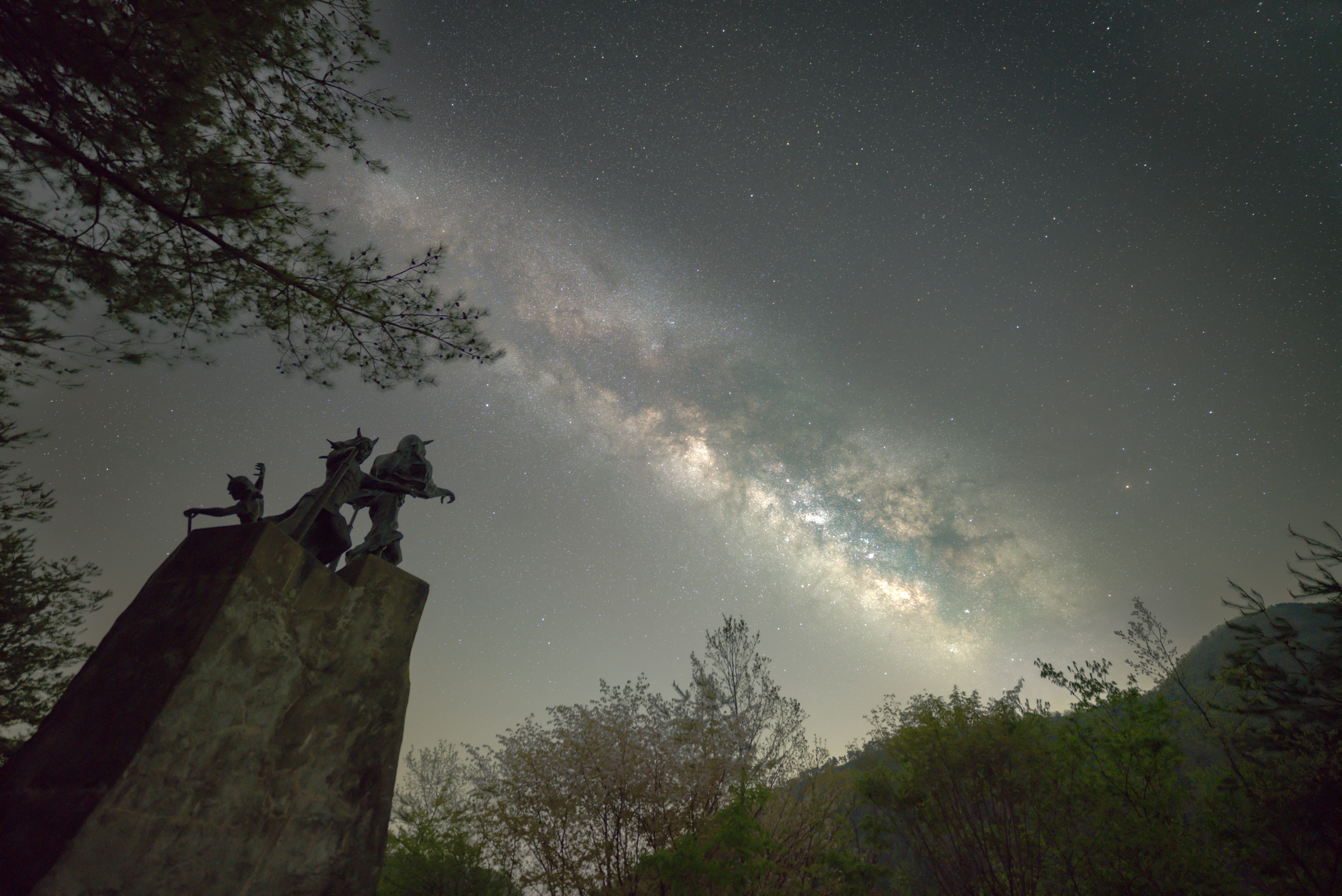 大江山の天の川が見える夜空の星景