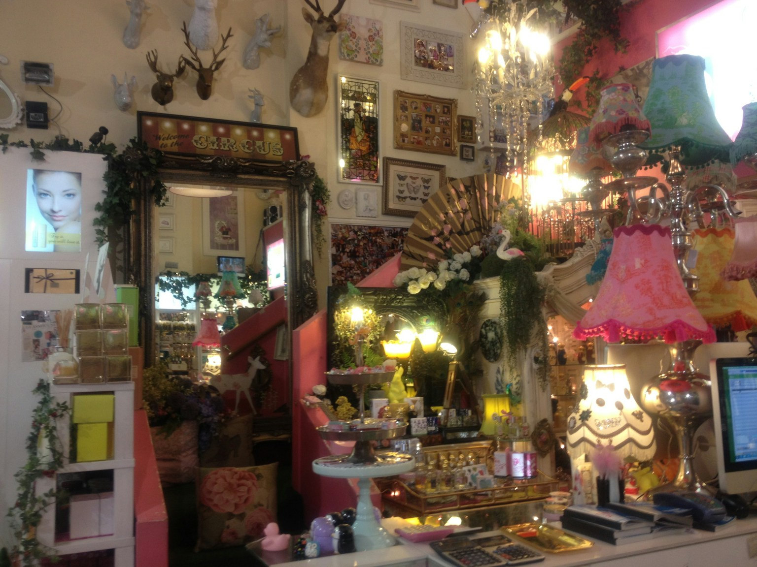 Charming interior filled with colorful decorations and antique lamps