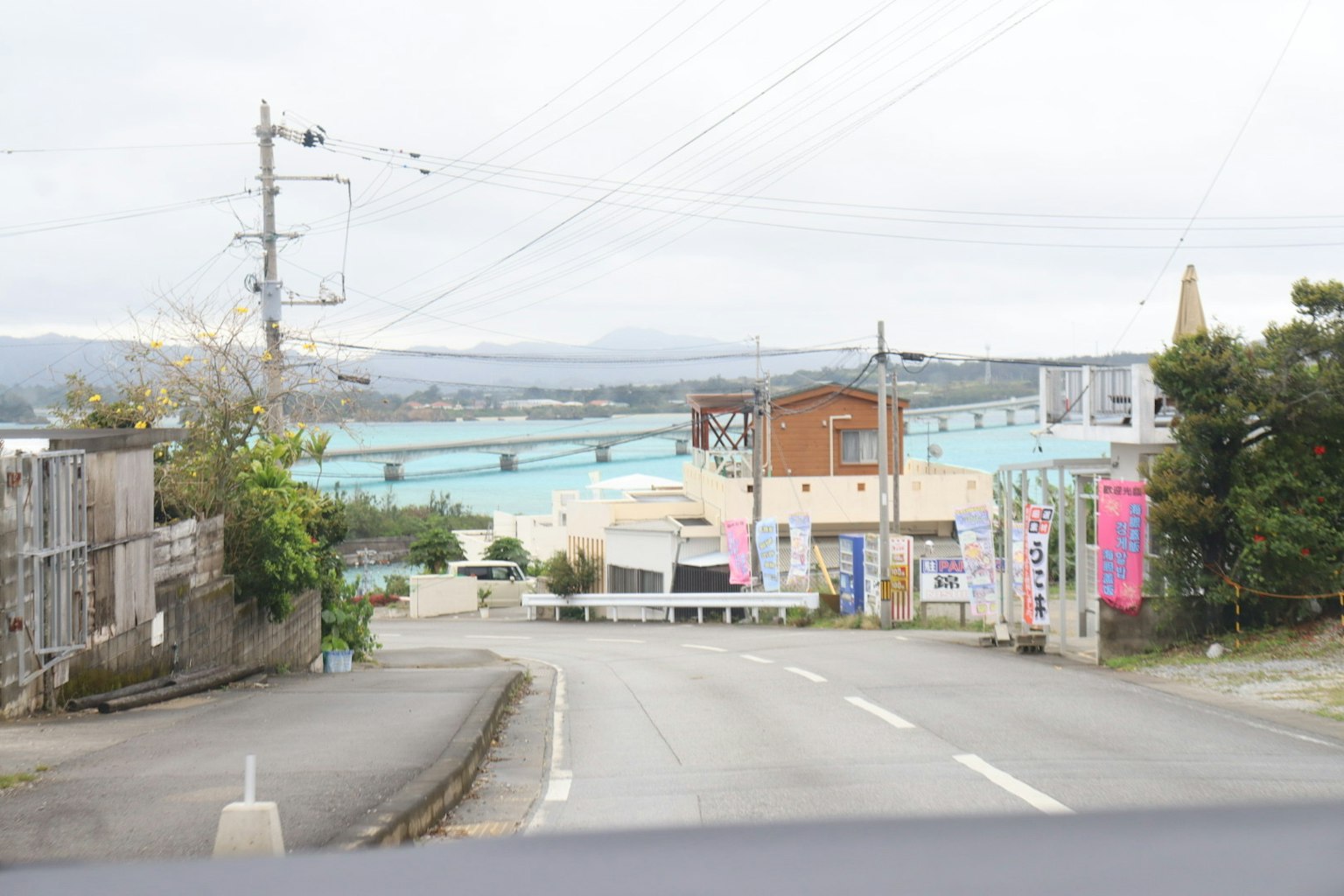 海滨小镇的风景和道路