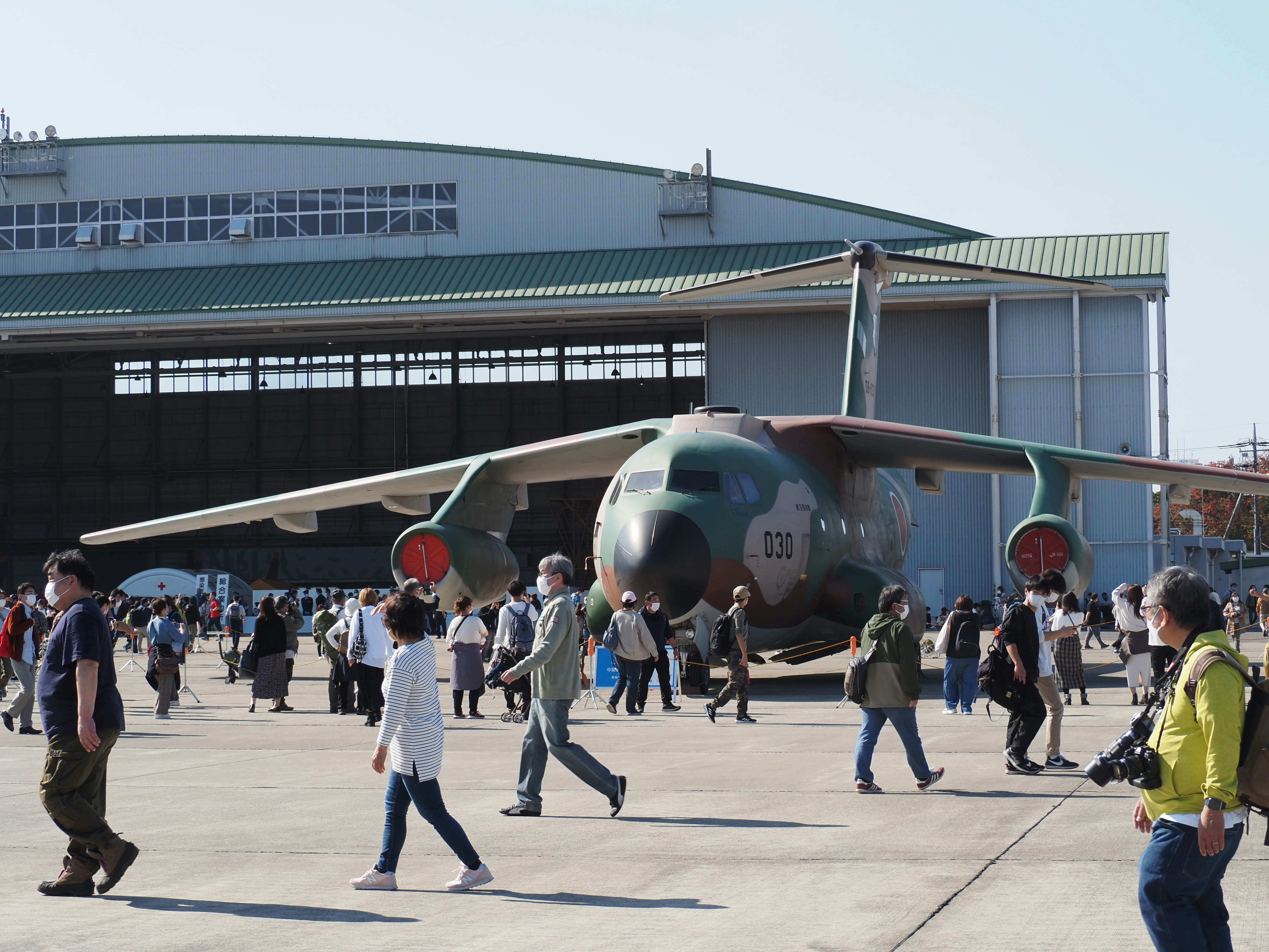 入間基地航空祭上展示的飛機地面場景