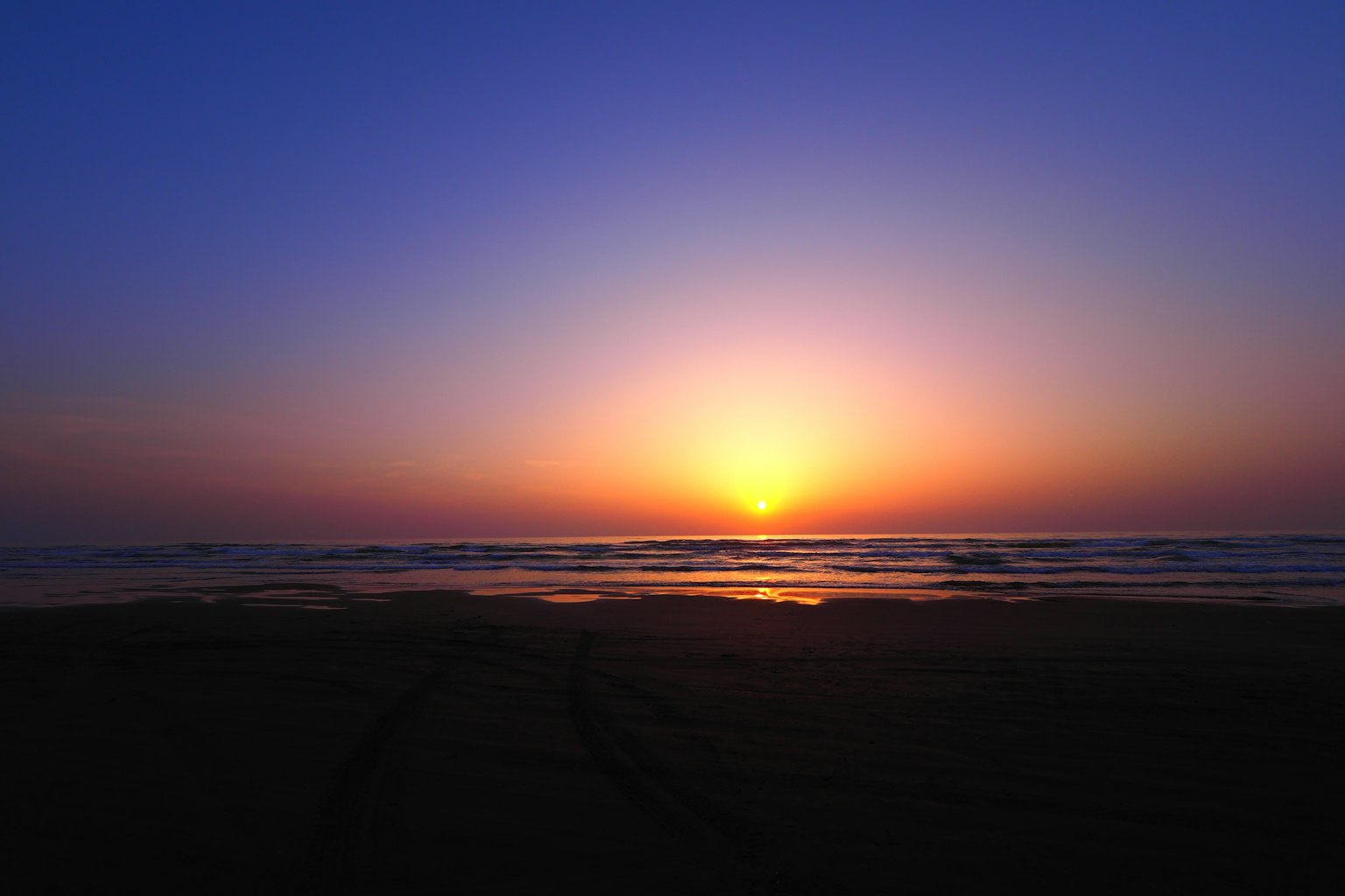 Stunning sunset over the ocean with vibrant colors