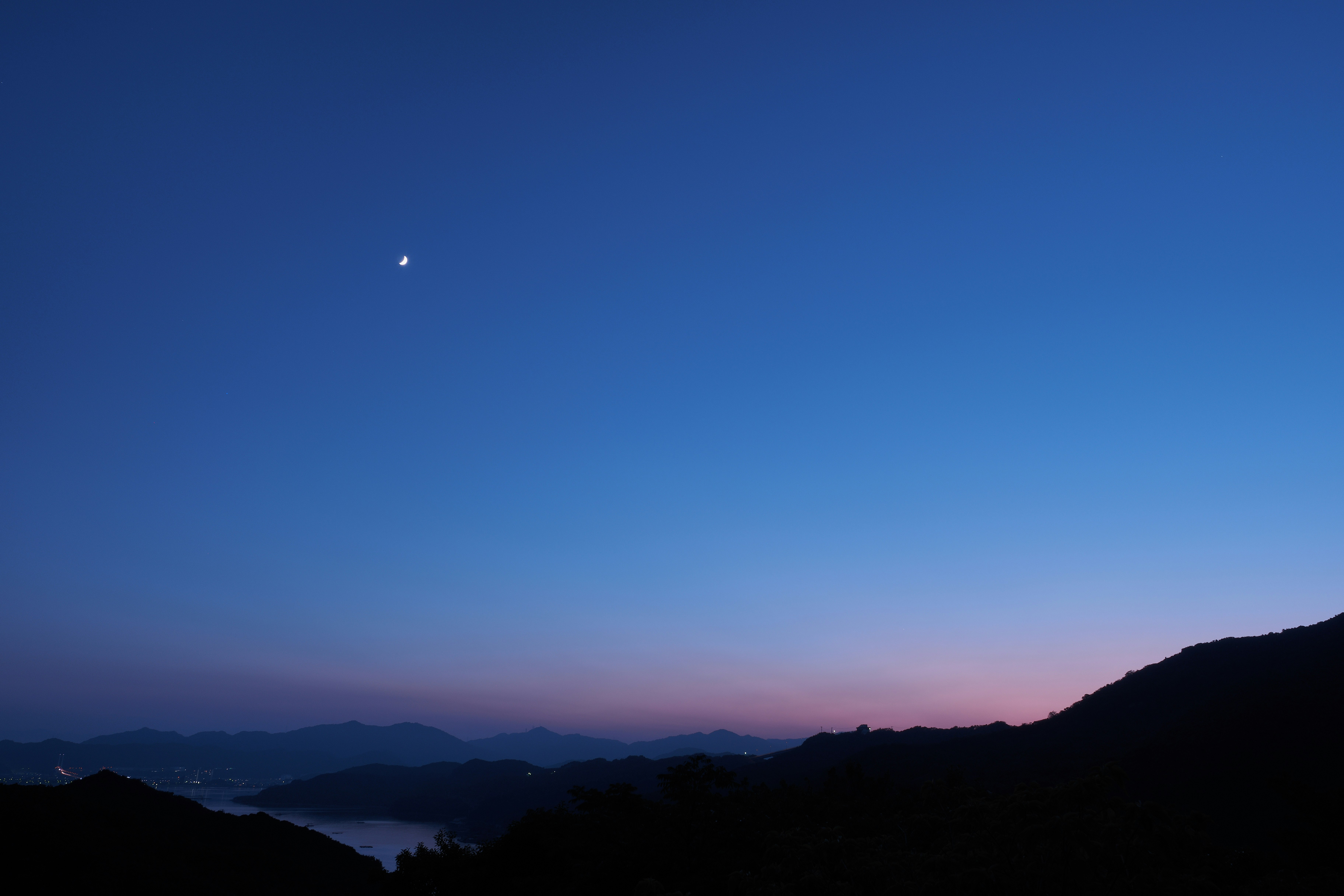 tranquil mountain ridges at dusk