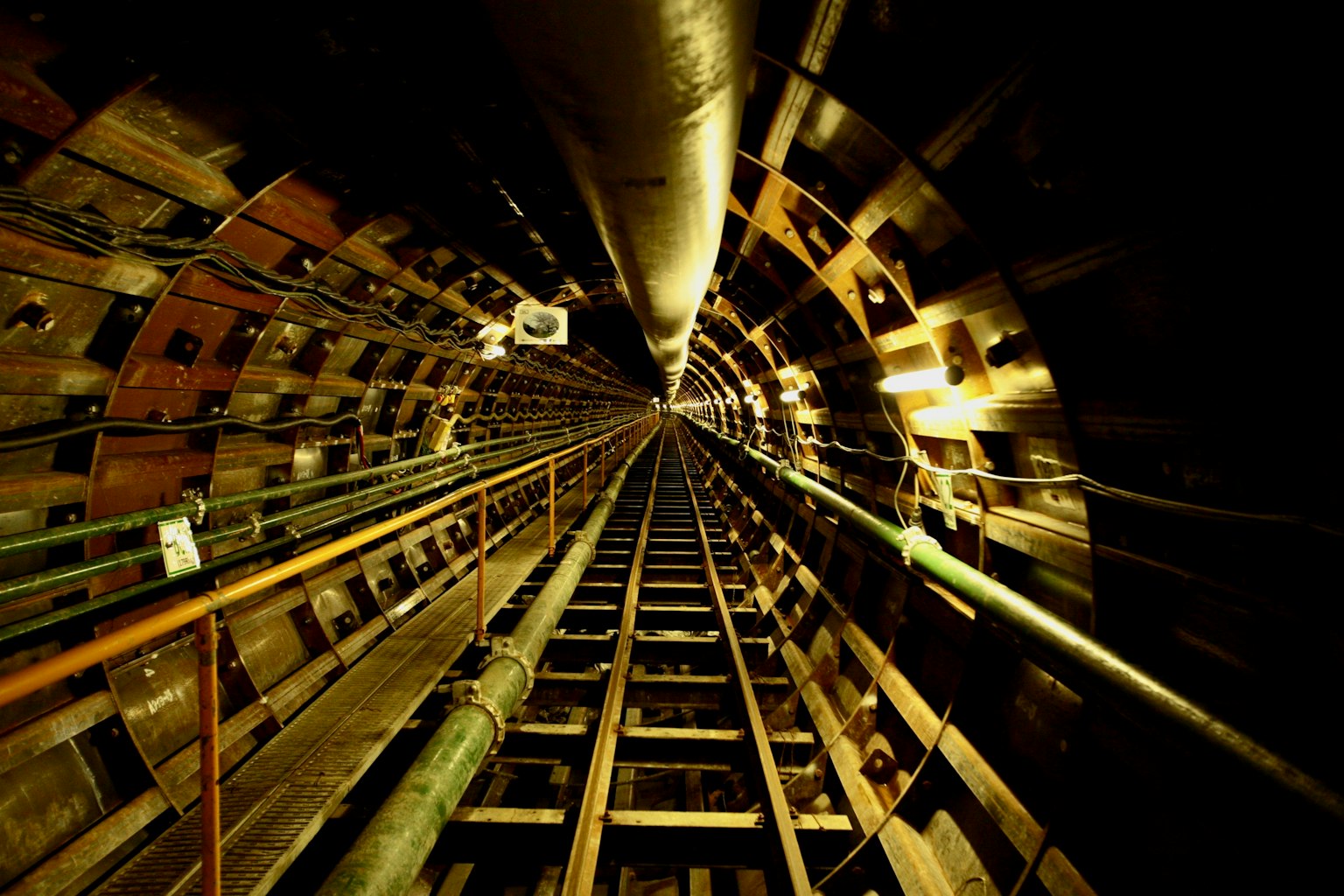 Profondeur visuelle et structure de l'intérieur d'un tunnel