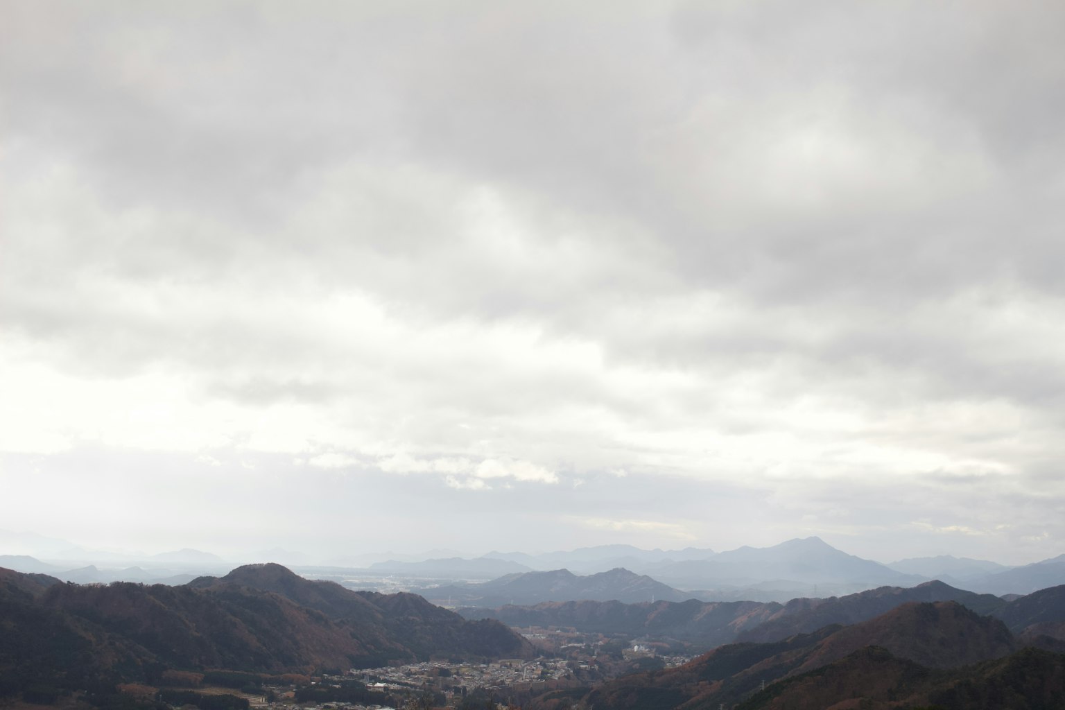 Mountain landscape under a cloudy sky