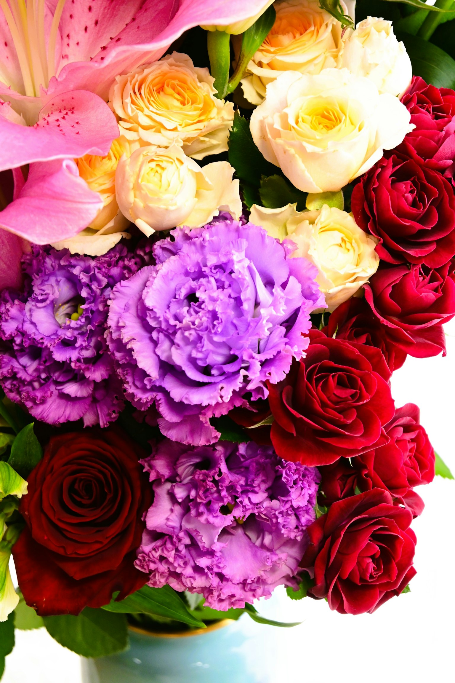 Primo piano di un bellissimo bouquet con fiori colorati