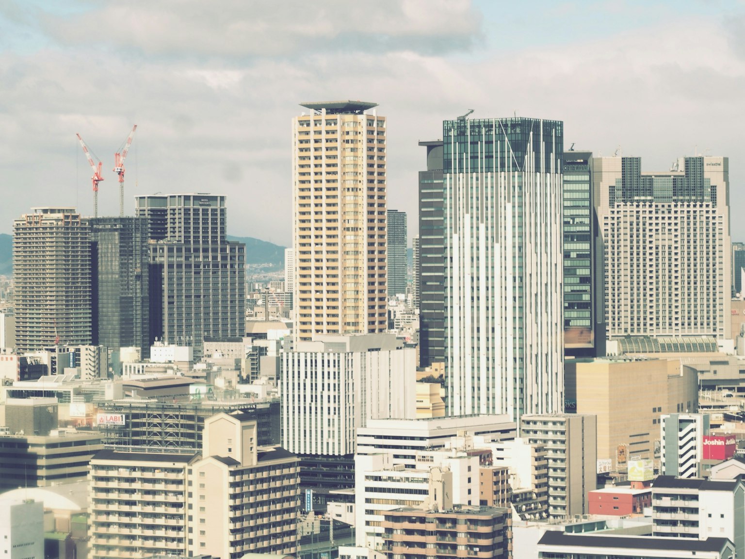 Tokyo urban skyline featuring modern skyscrapers