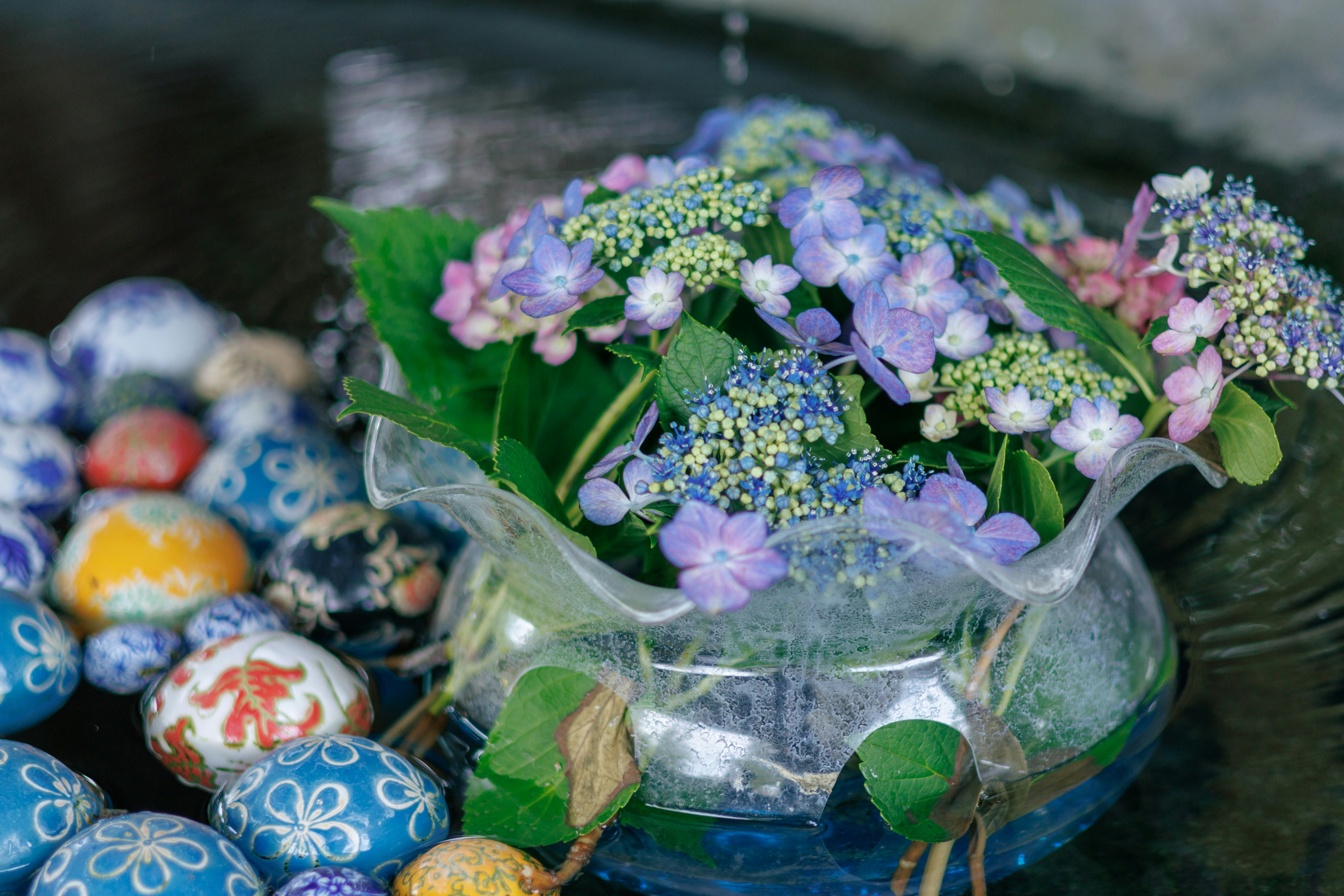 テーブルの花 テーブル装花の写真 | ロイヤリティフリー & 高解像度画像を無料
