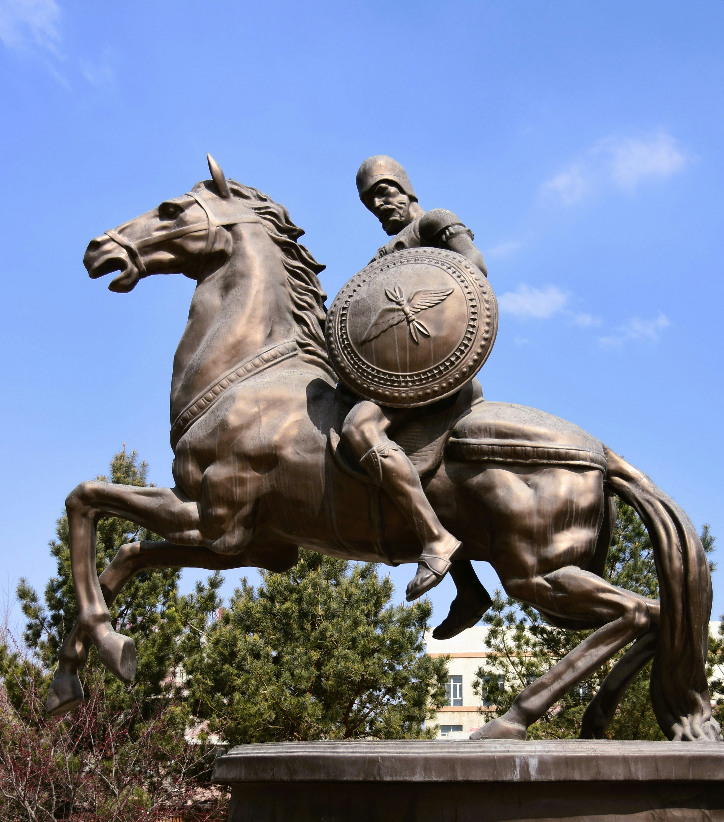 蒙古騎兵騎馬雕像