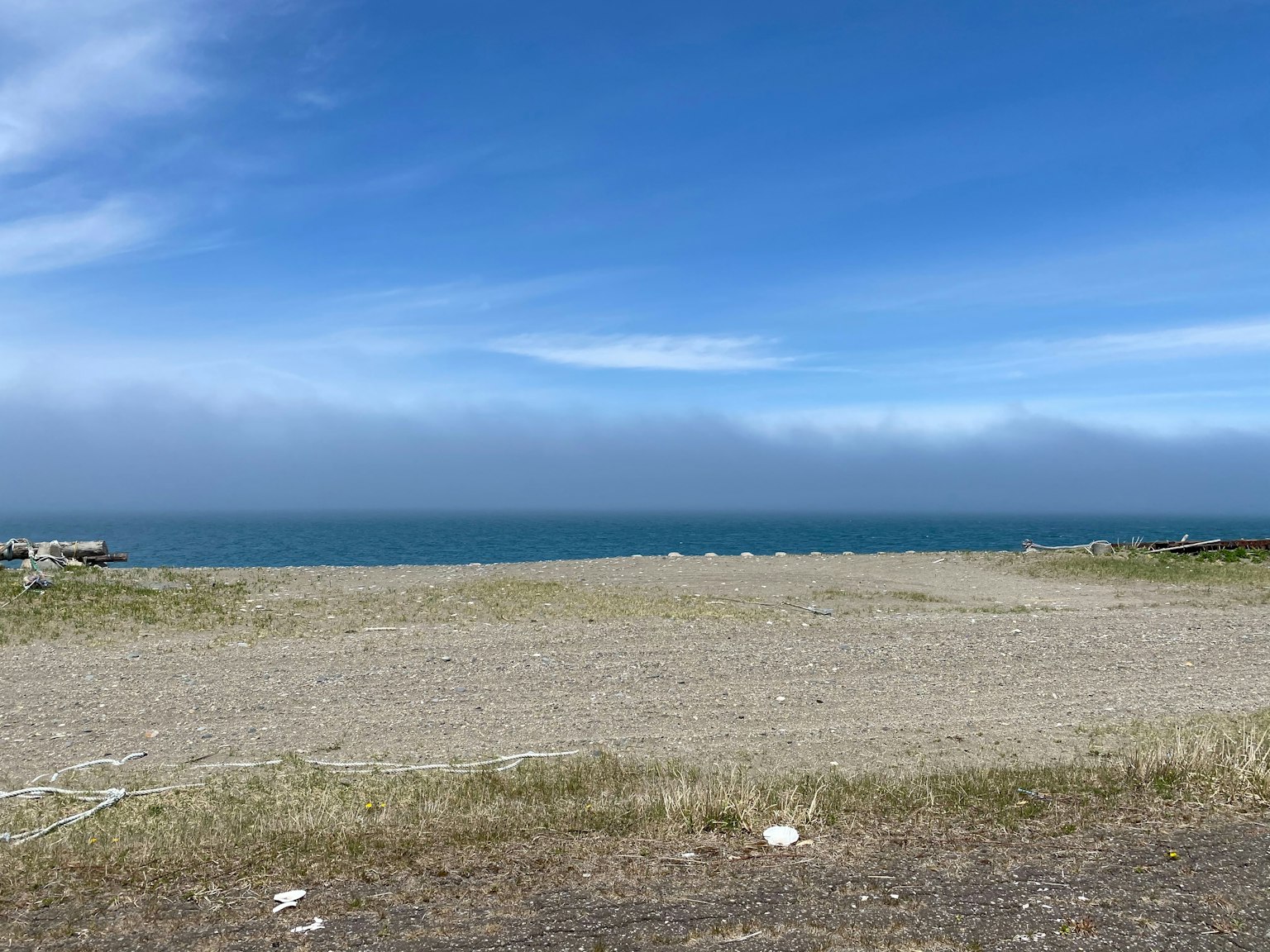 蓝色海洋和天空的海滩风景