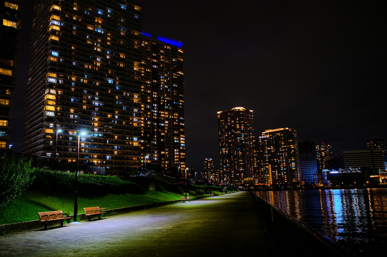 photo-fGpz5oxBHXKZKt4VGWp7-image
