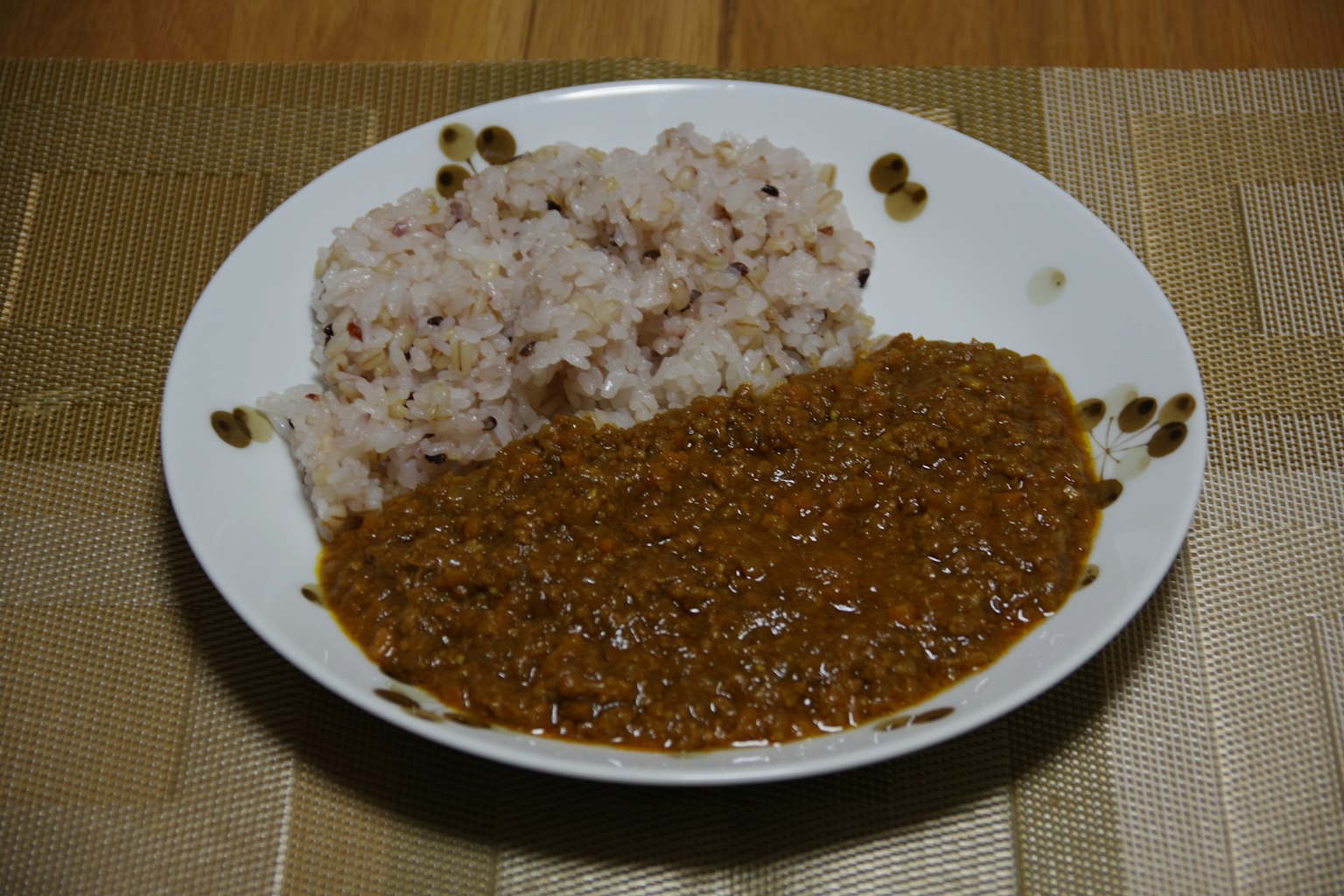 Plato con arroz y curry
