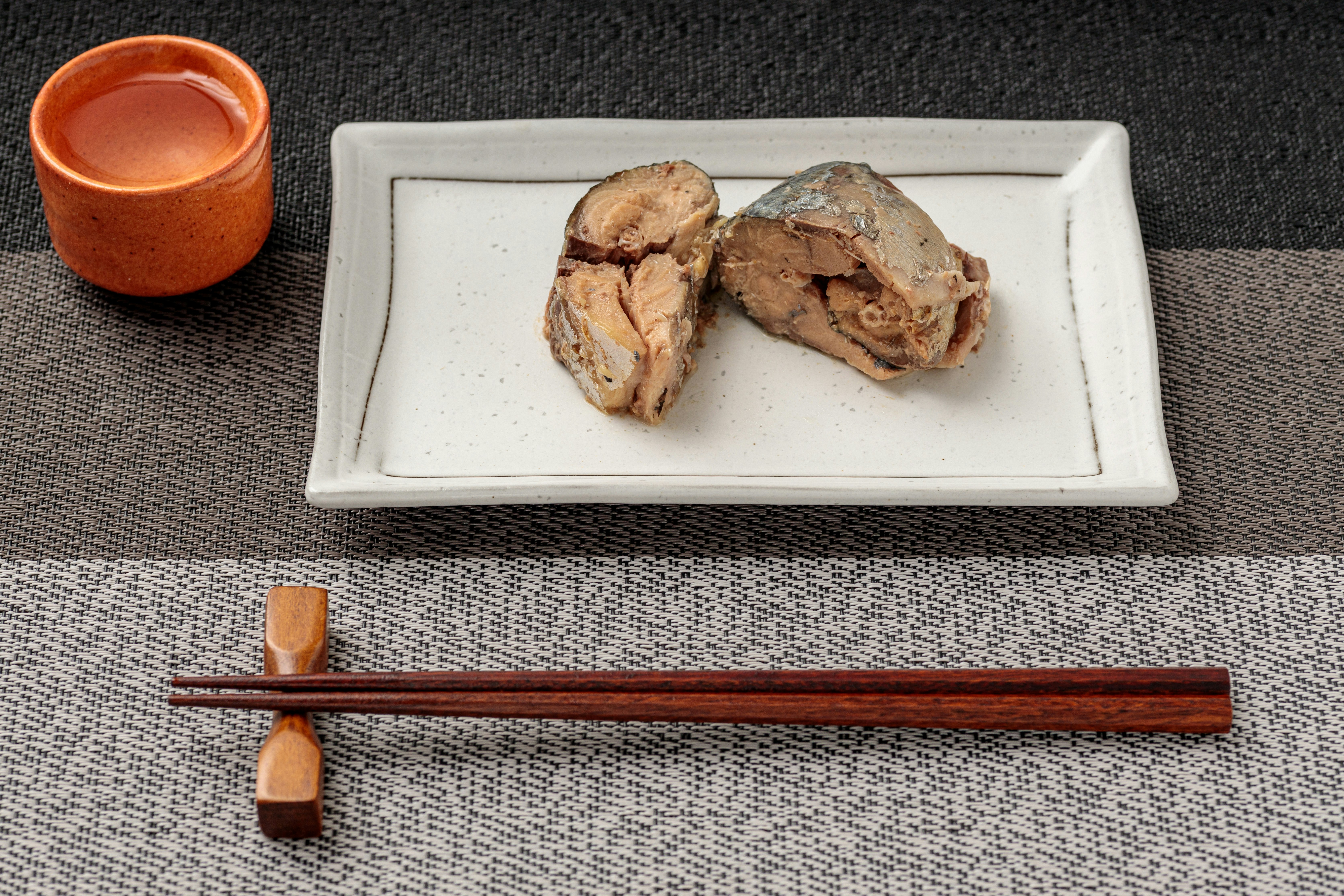 鯖の水煮と日本酒の晩酌セット