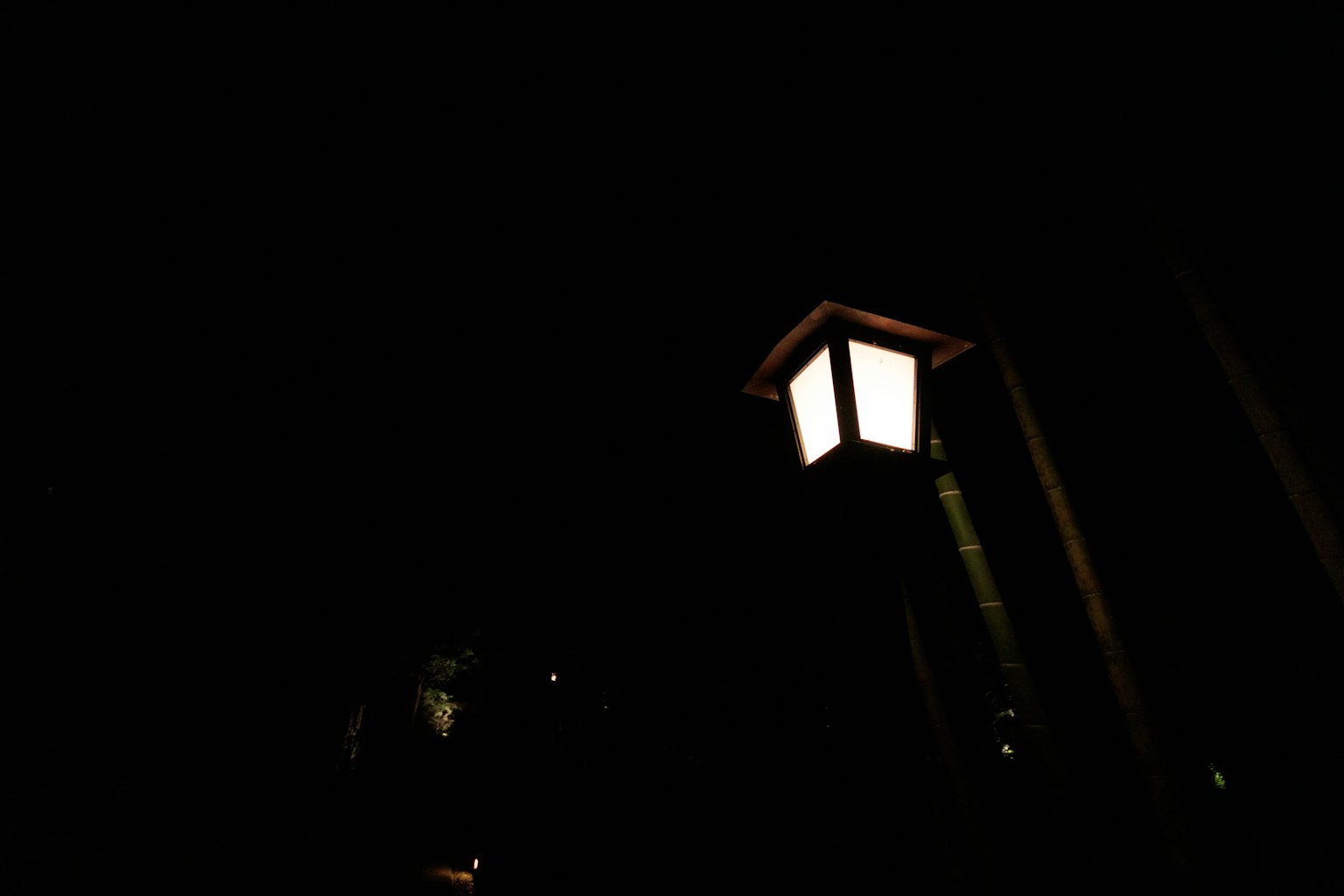 Una lanterna che brilla nell'oscurità