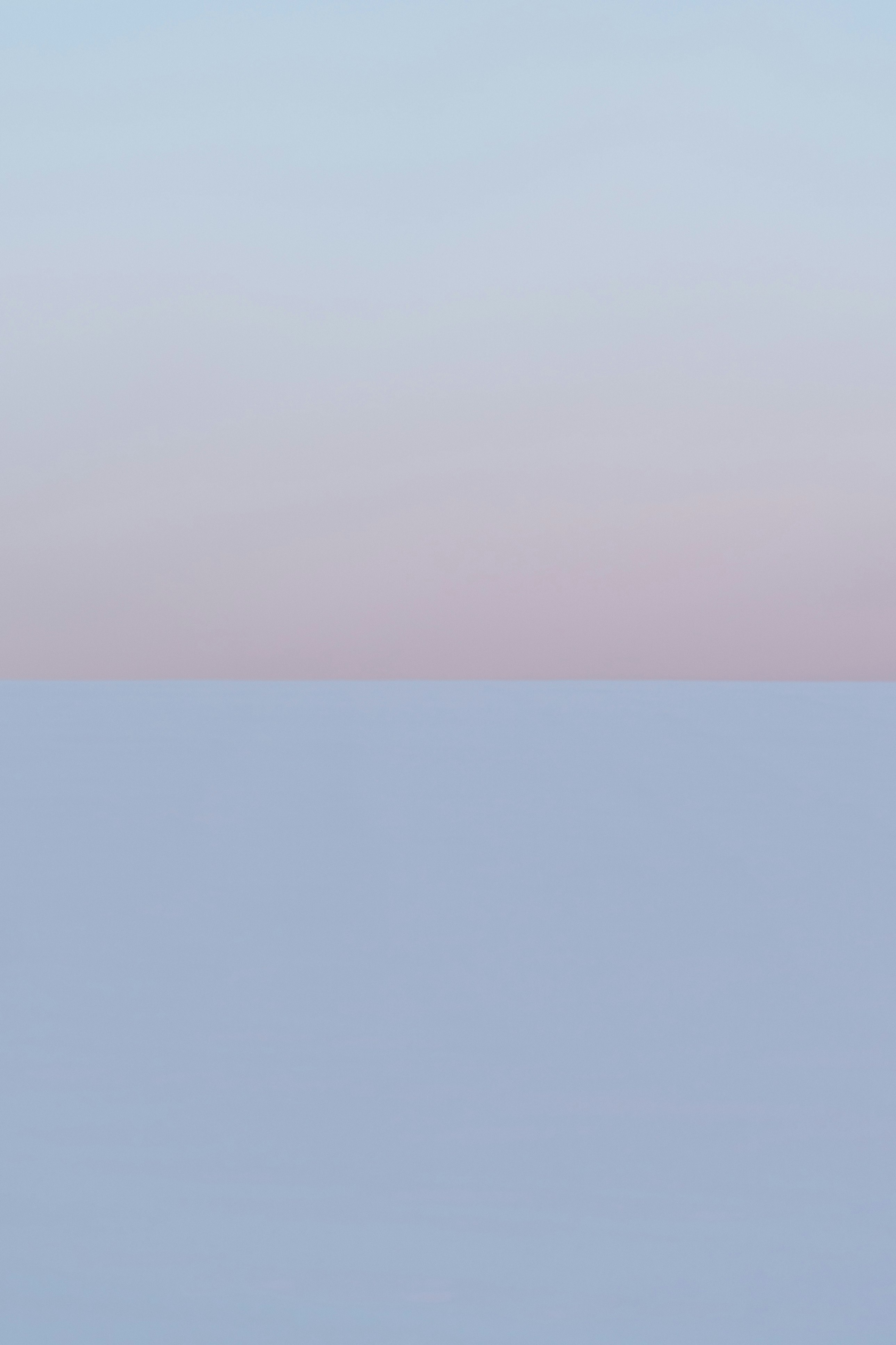 snowy-like sky and ground gradient