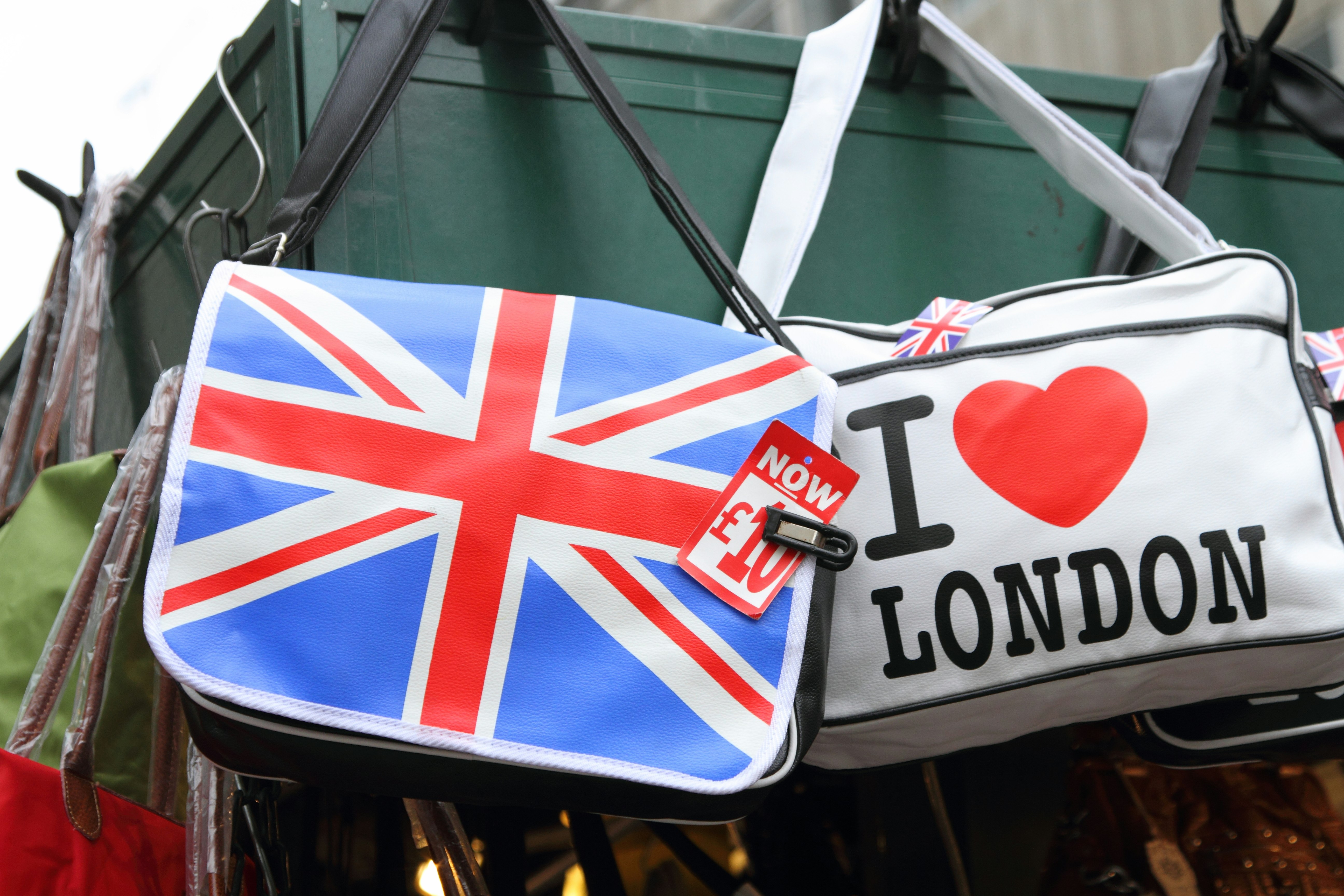 ユニオンフラッグ柄のロンドン土産バッグとカバン