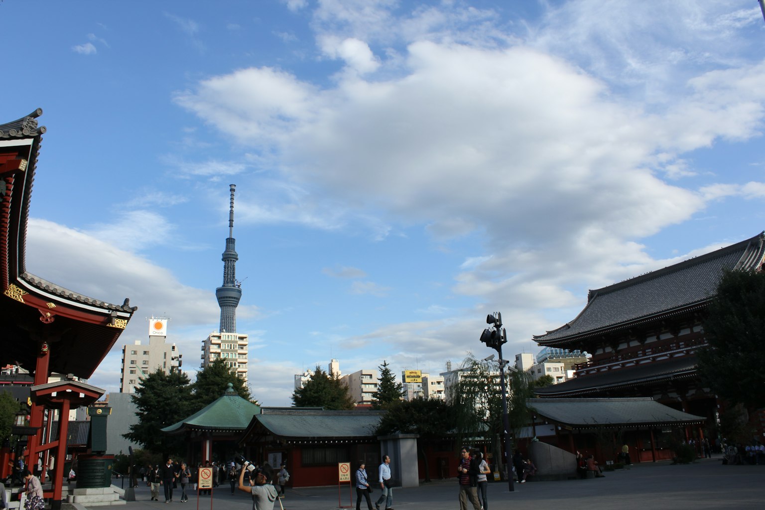 Tokyo Skytree alongside traditional buildings in a vibrant setting