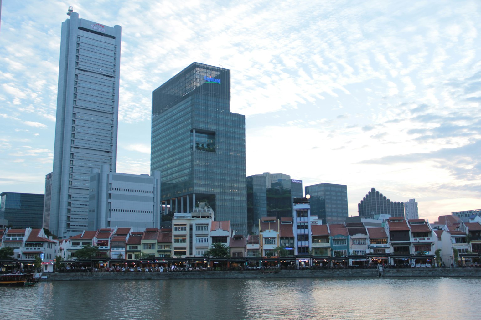 新加坡天際線，現代建築與河流