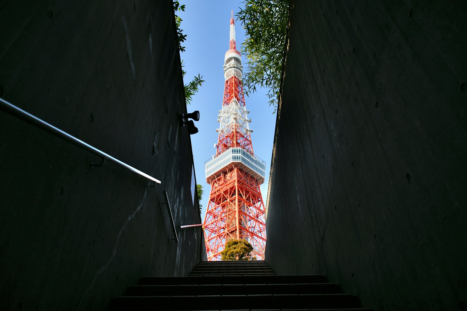 View of Tokyo Tower from the top of a staircase