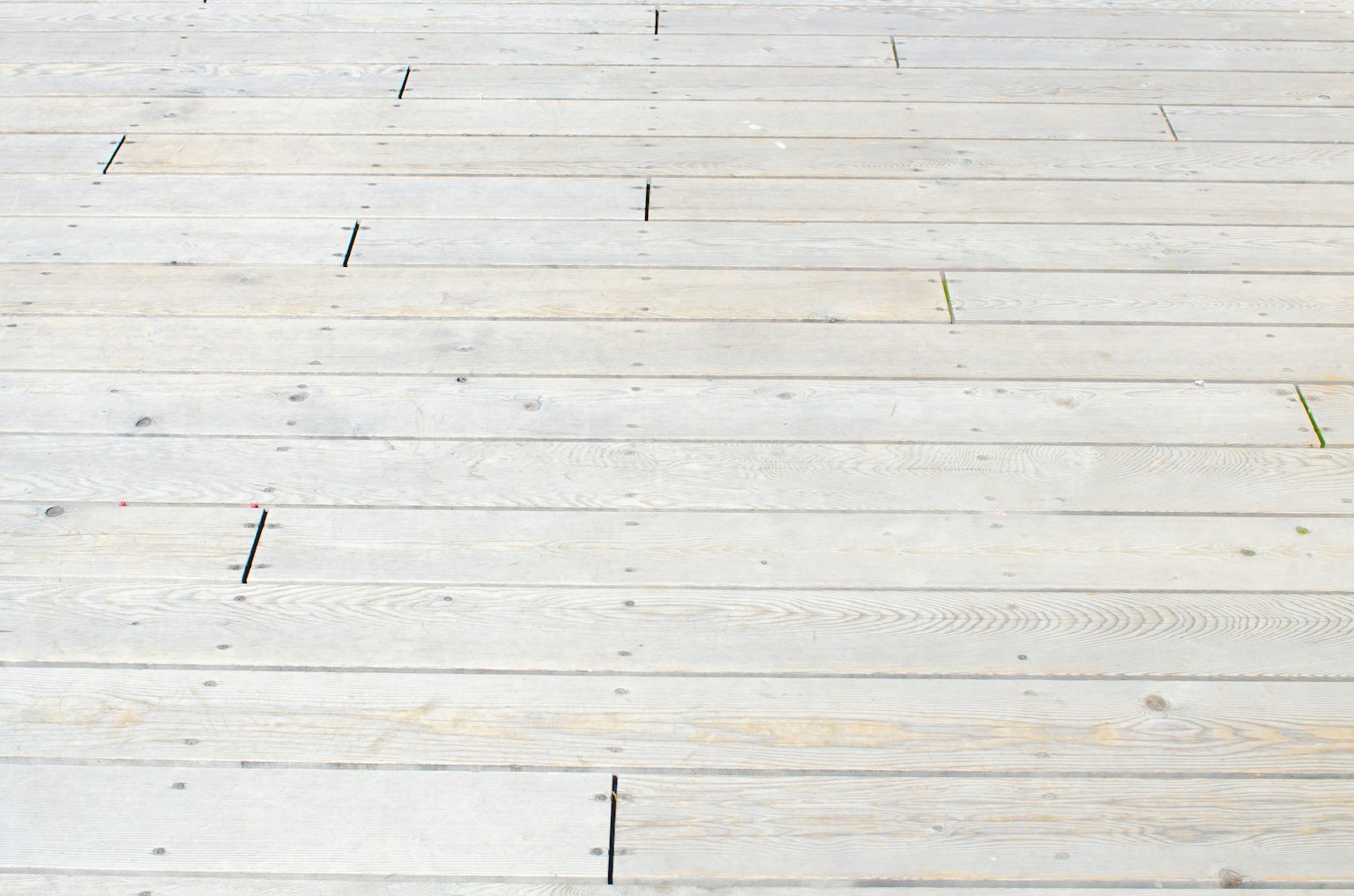 Revêtement de sol en bois blanc texturé