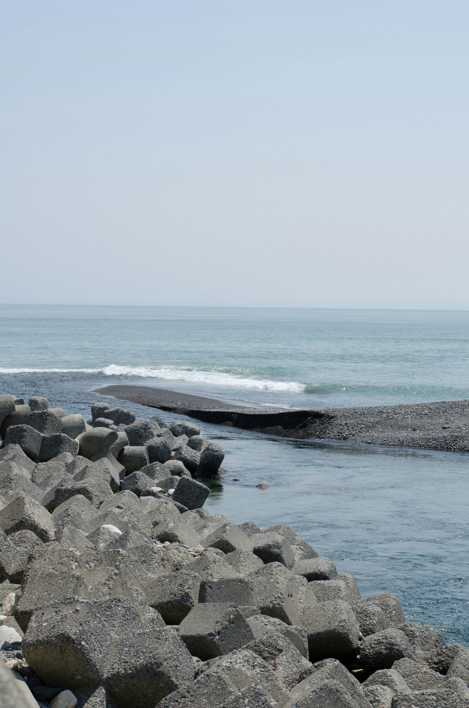 海洋與岩石結構的風景