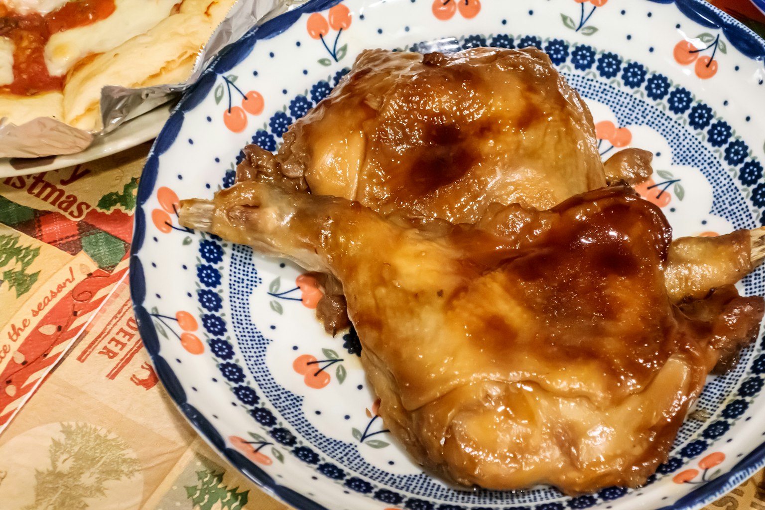 Delicious chicken thighs served on a decorative plate