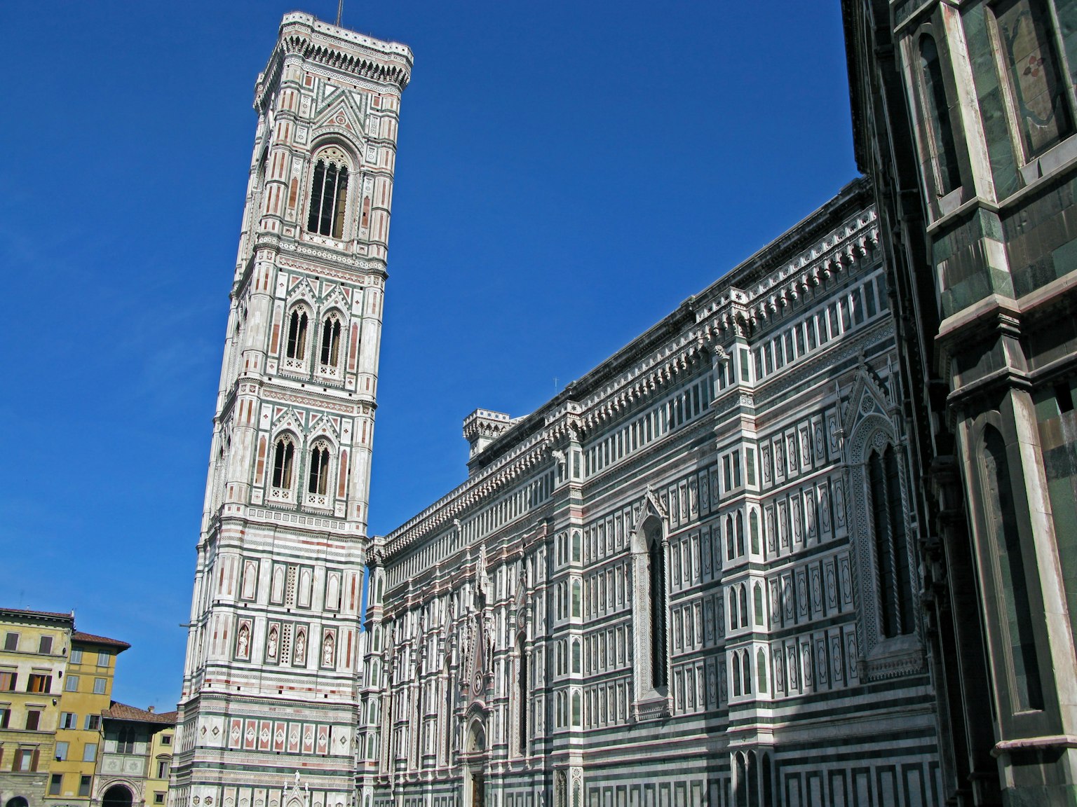 Tampilan luar Katedral Florence dan Menara Giotto