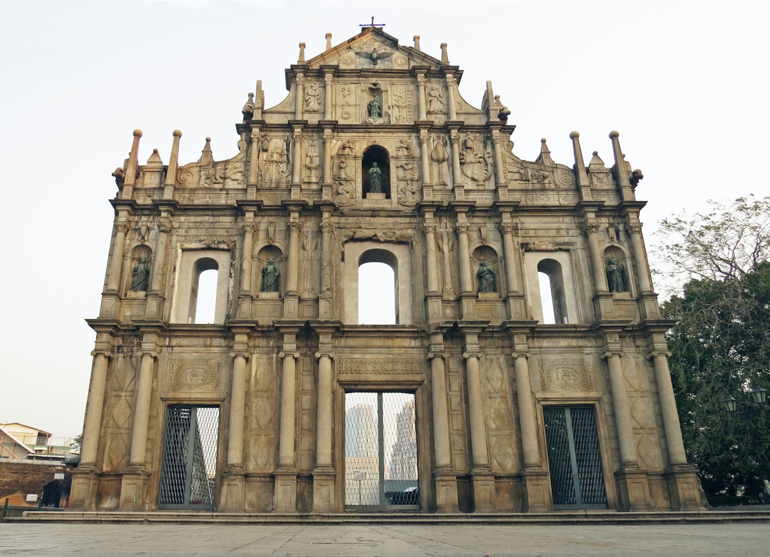 Große Fassade der Ruinen der Kathedrale St. Paul in Macau