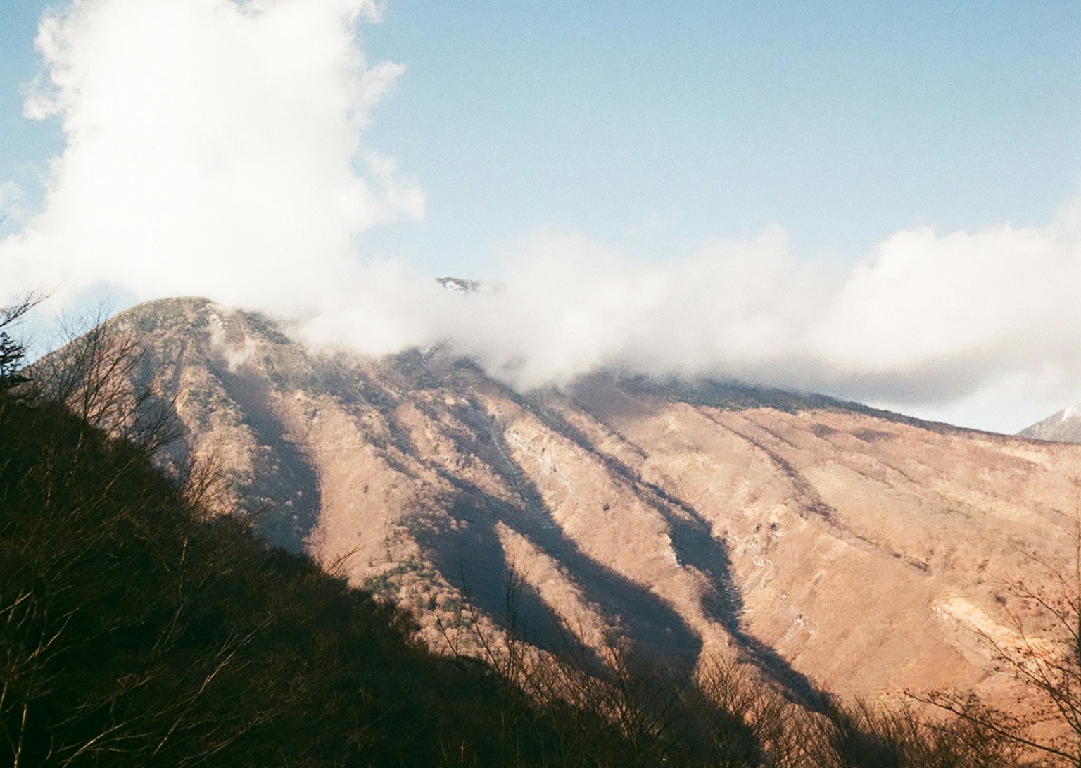 Berglandschaft mit Wolken