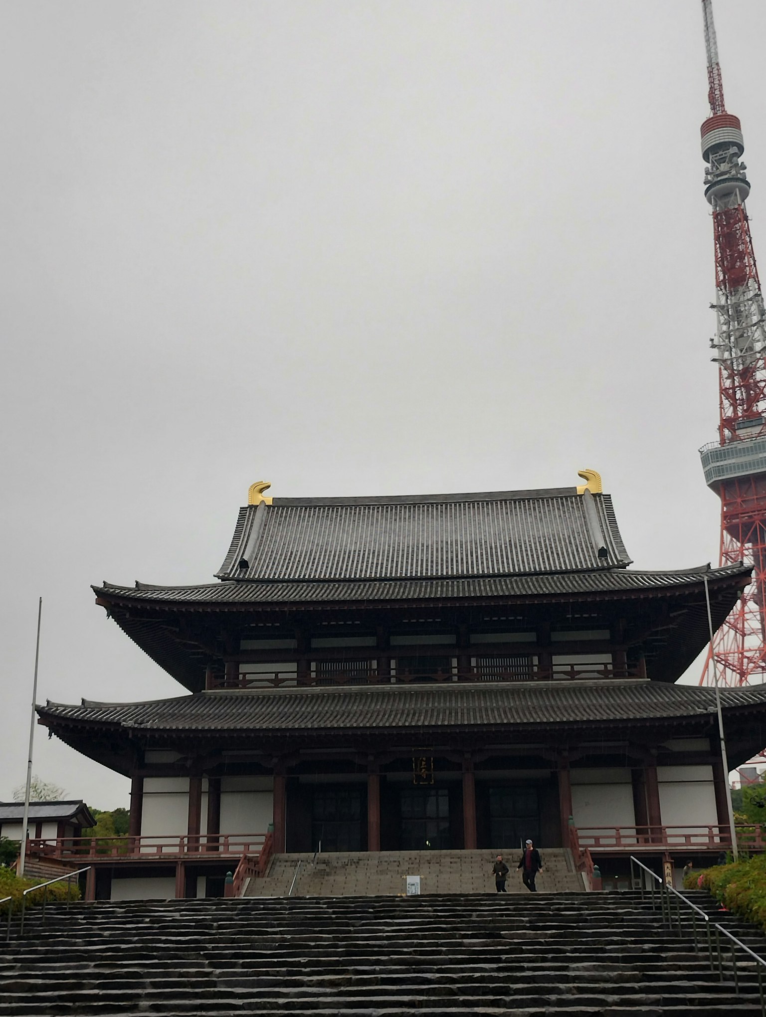 靠近東京塔的傳統寺廟建築