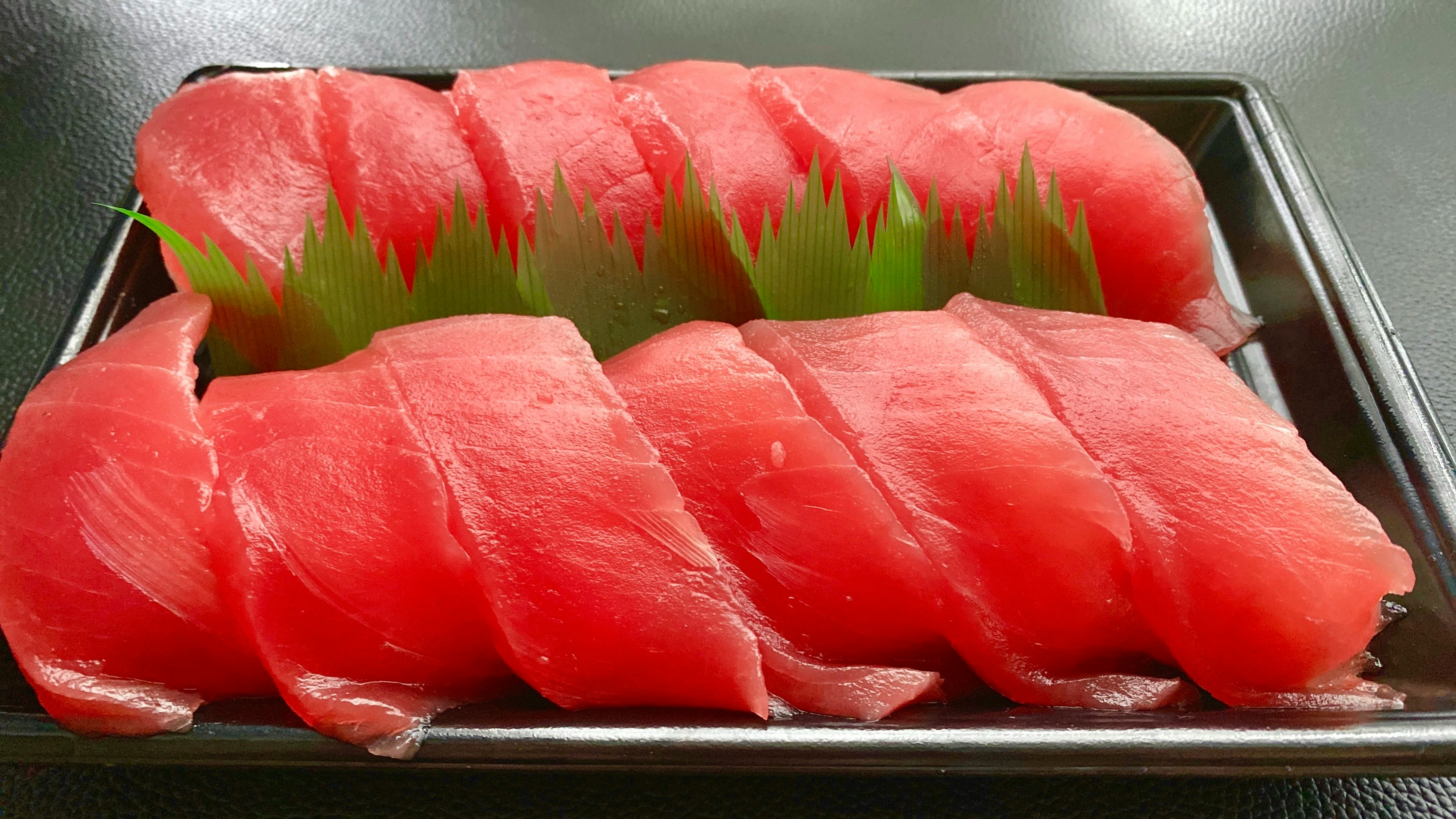 sliced tuna sashimi platter