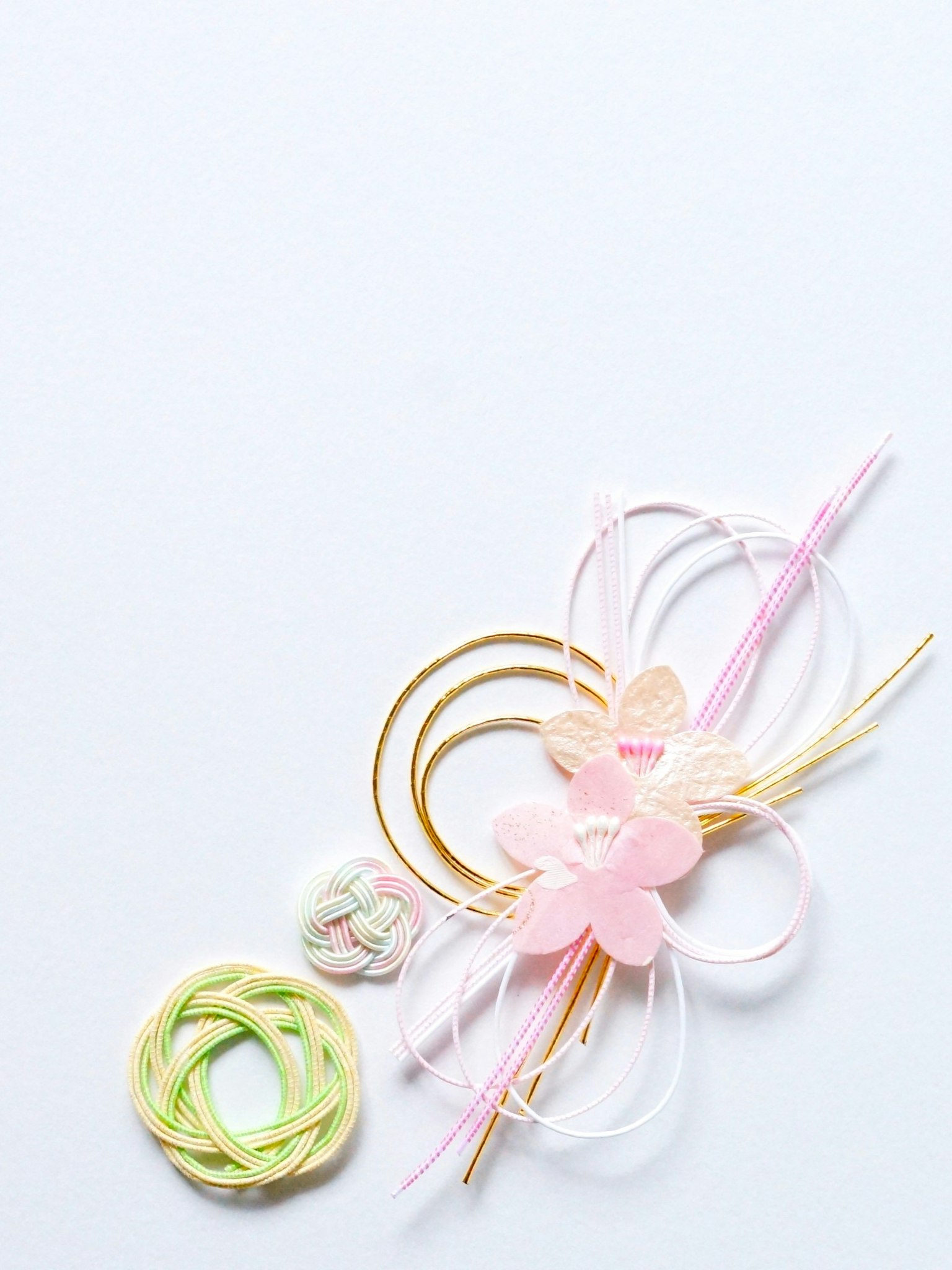 美麗的藝術作品，具有多彩的花朵和圓形裝飾