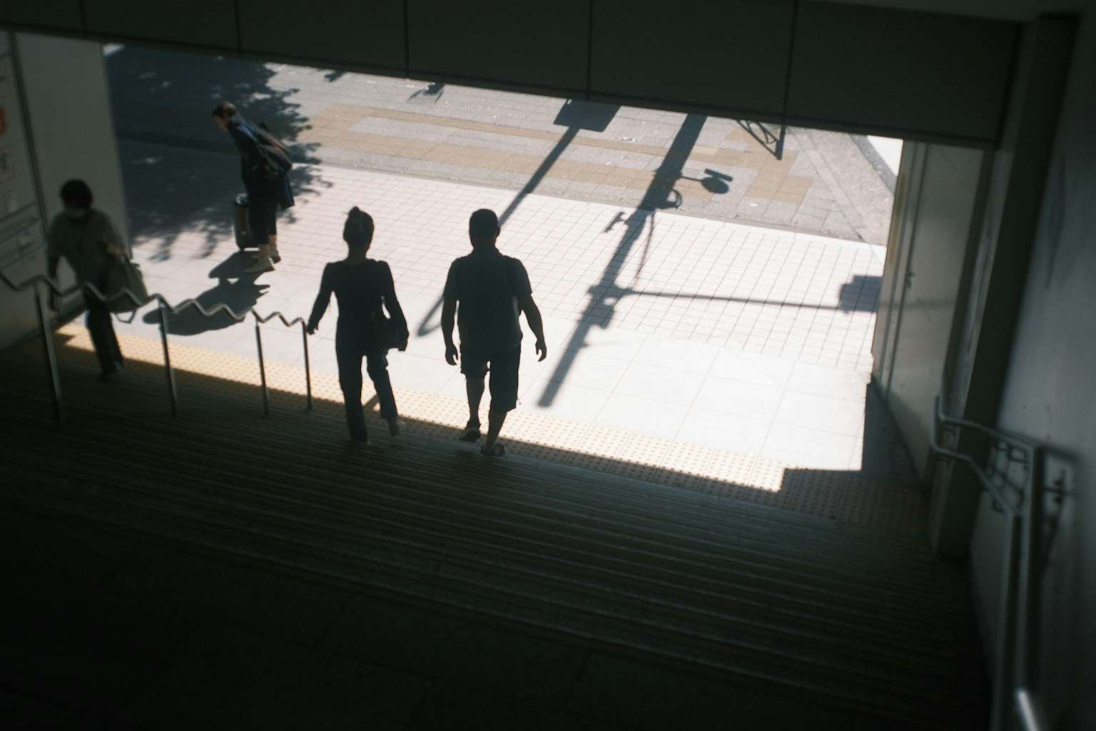 photo-qPSOHs972Gbj0GQolJtj-image