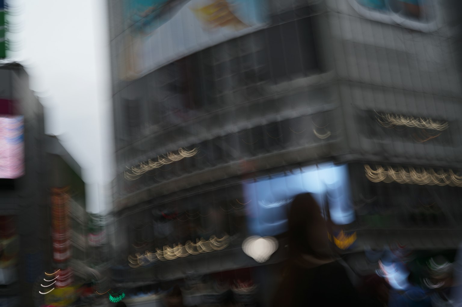photo-qaR7cyWF6pad4IStkD4L-image