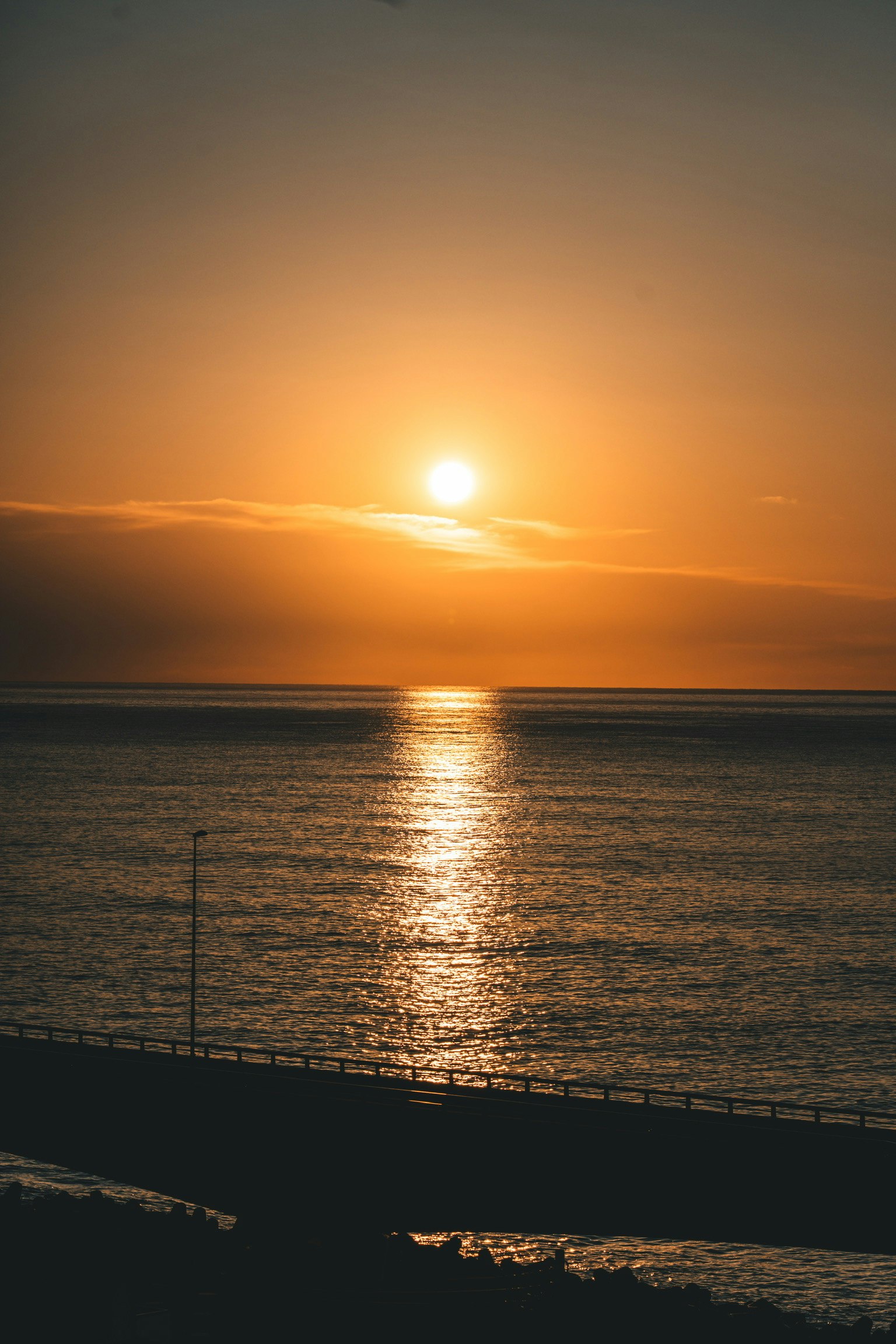 海の景色と夕焼けの写真 | ロイヤリティフリー & 高解像度画像を無料