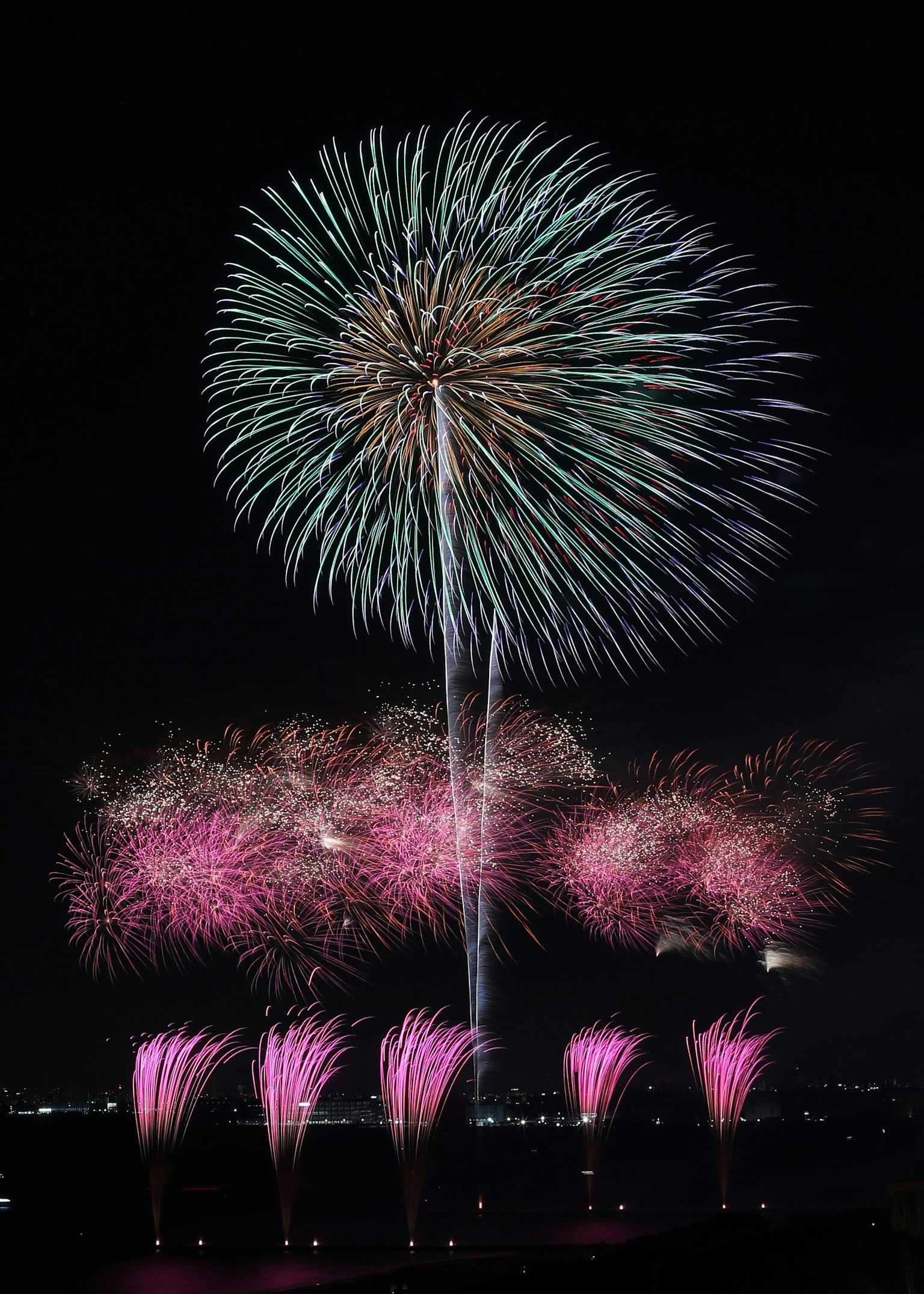 Colorful fireworks illuminating the night sky in a beautiful display