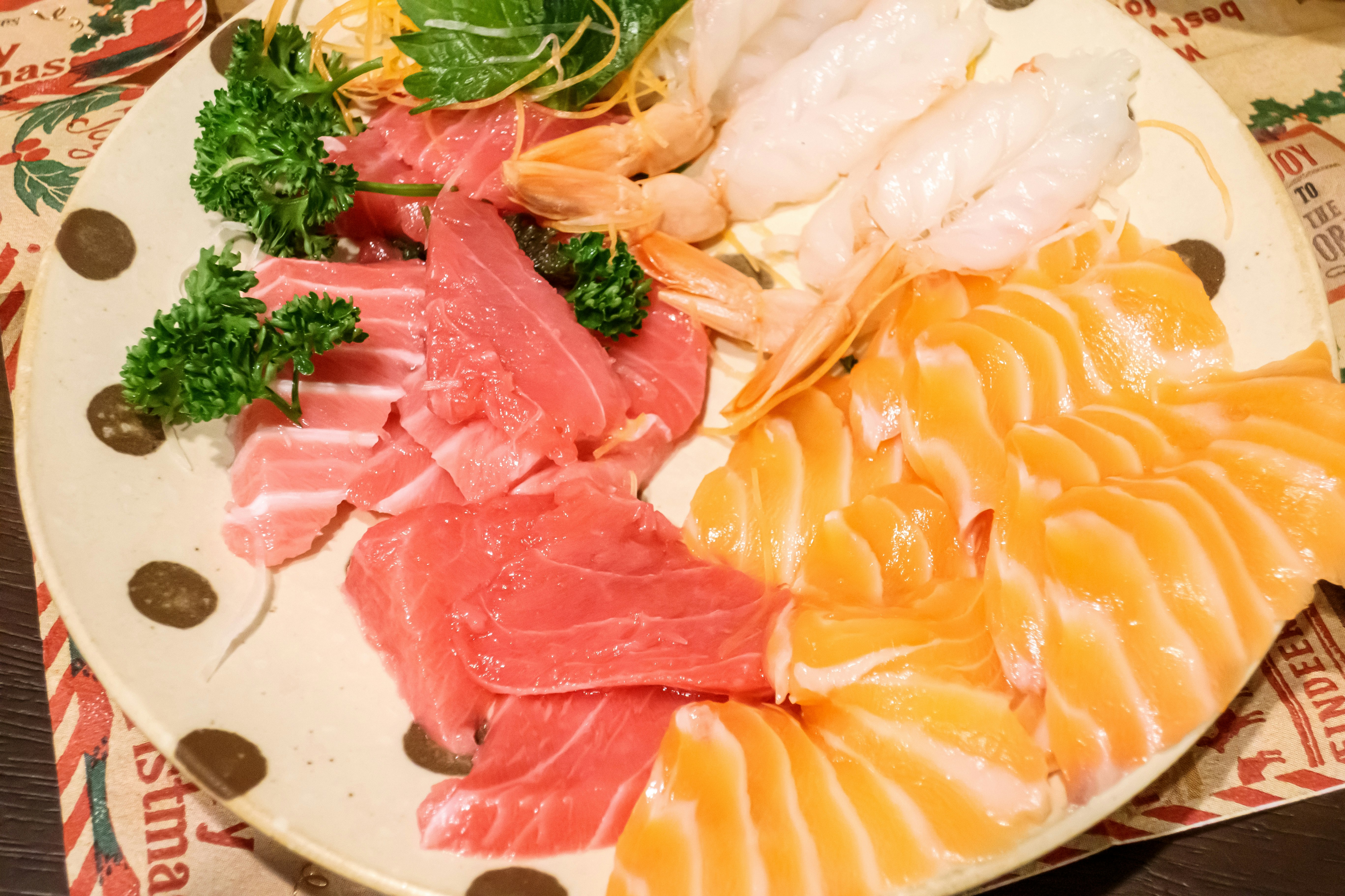 お刺身盛り合わせの魚介プレート