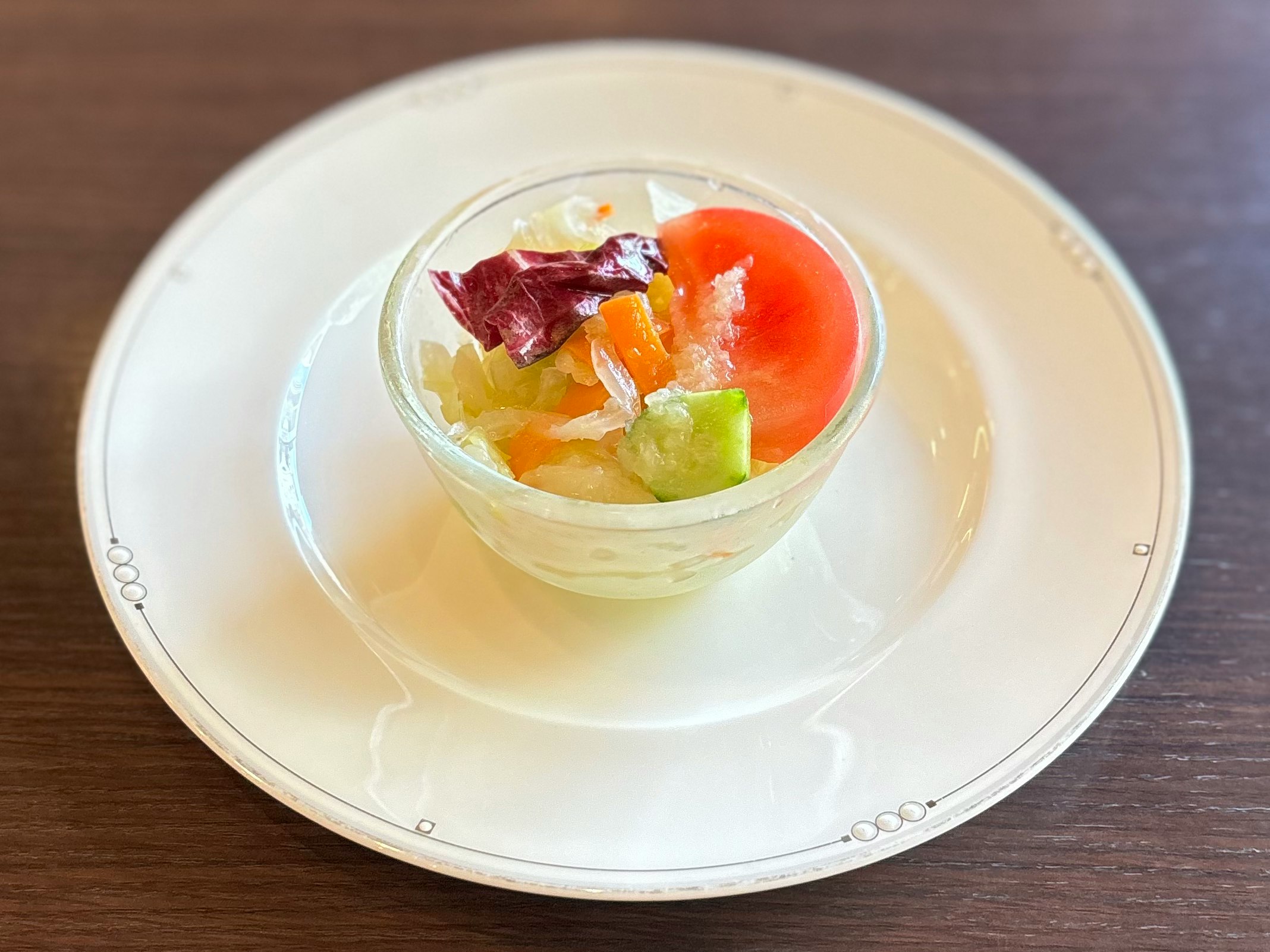assortimento di gelatine alla frutta colorate su un piatto
